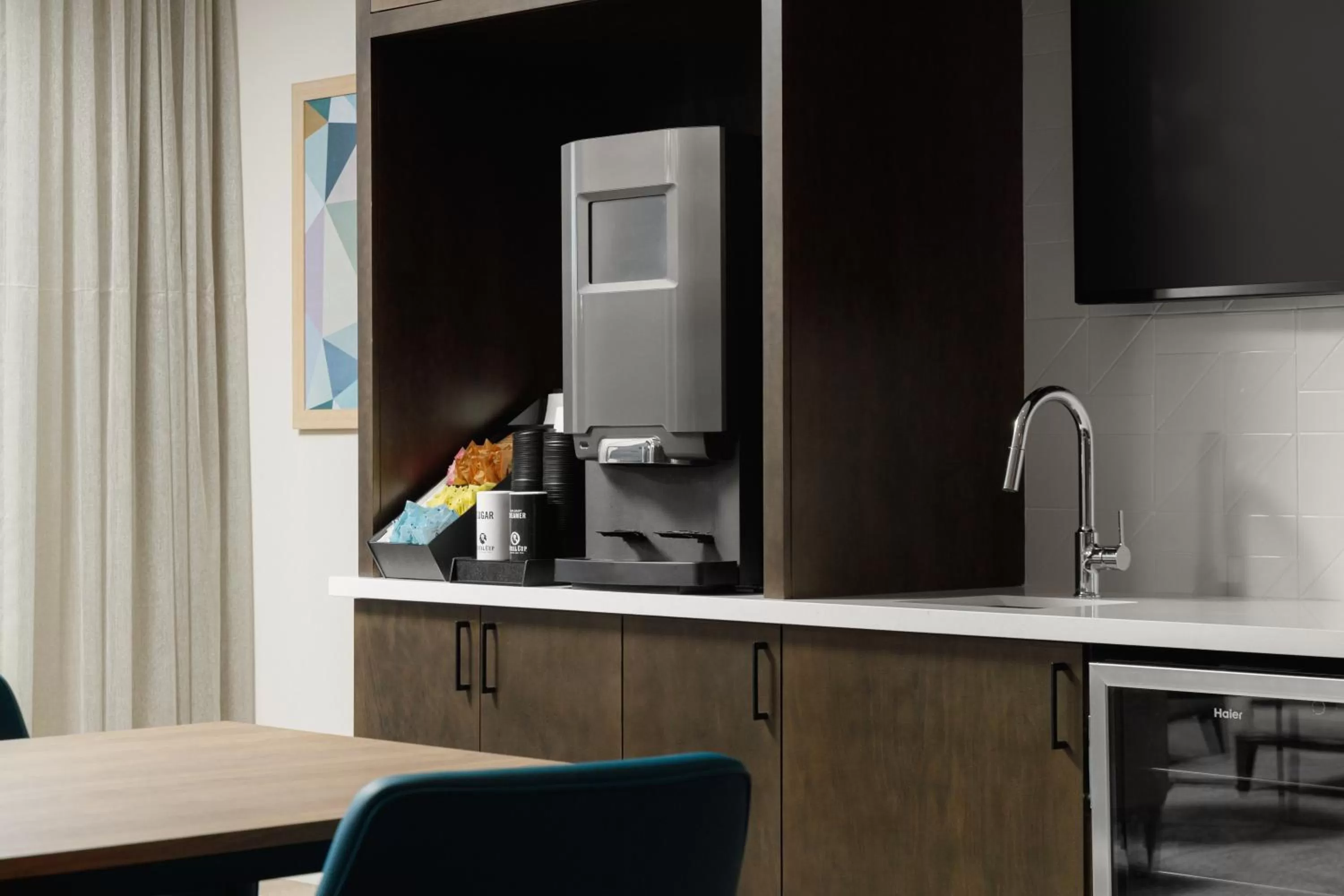 Coffee/tea facilities in WaterWalk Extended Stay by Wyndham Boise Meridian