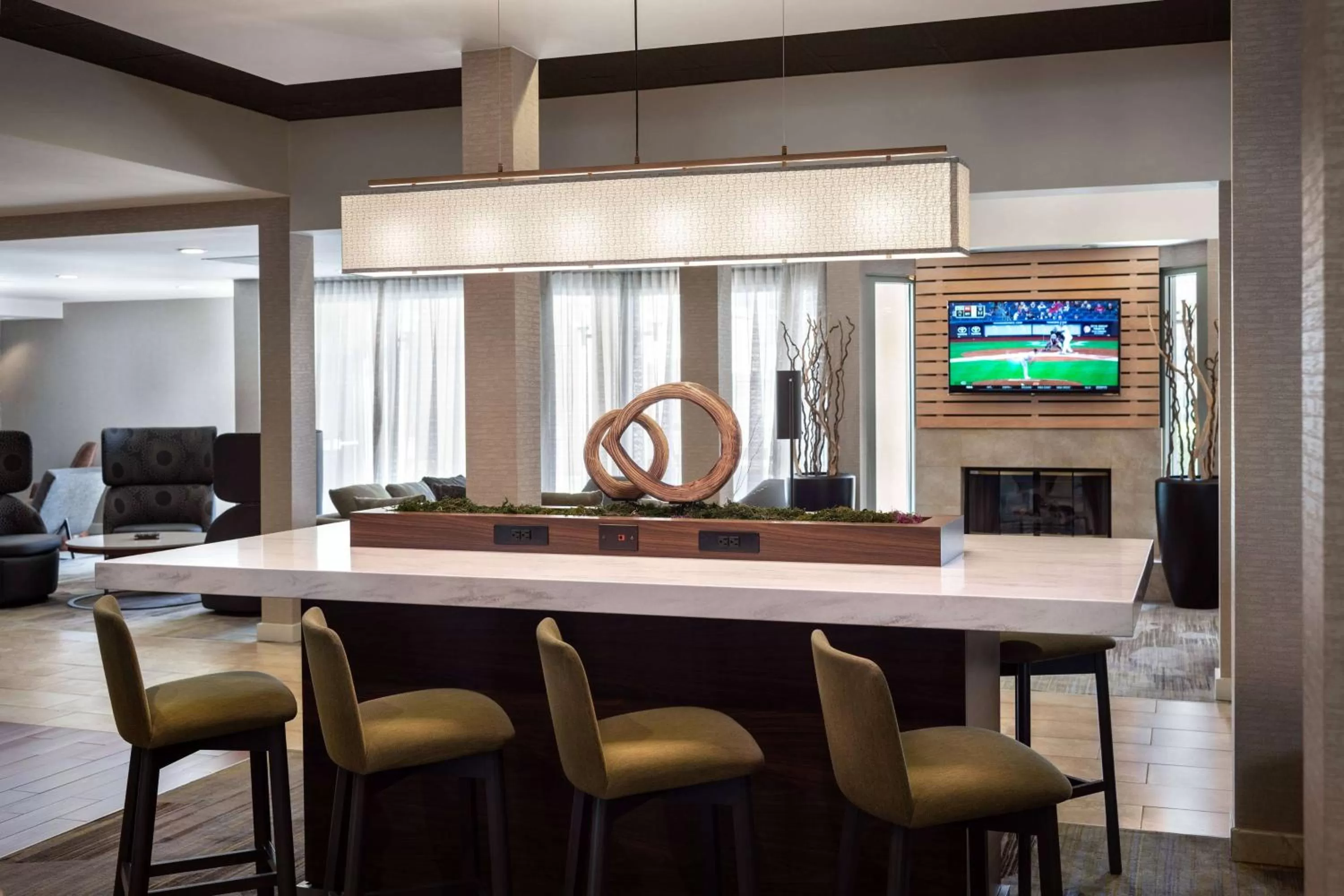 Restaurant/places to eat in Sonesta Select Camarillo