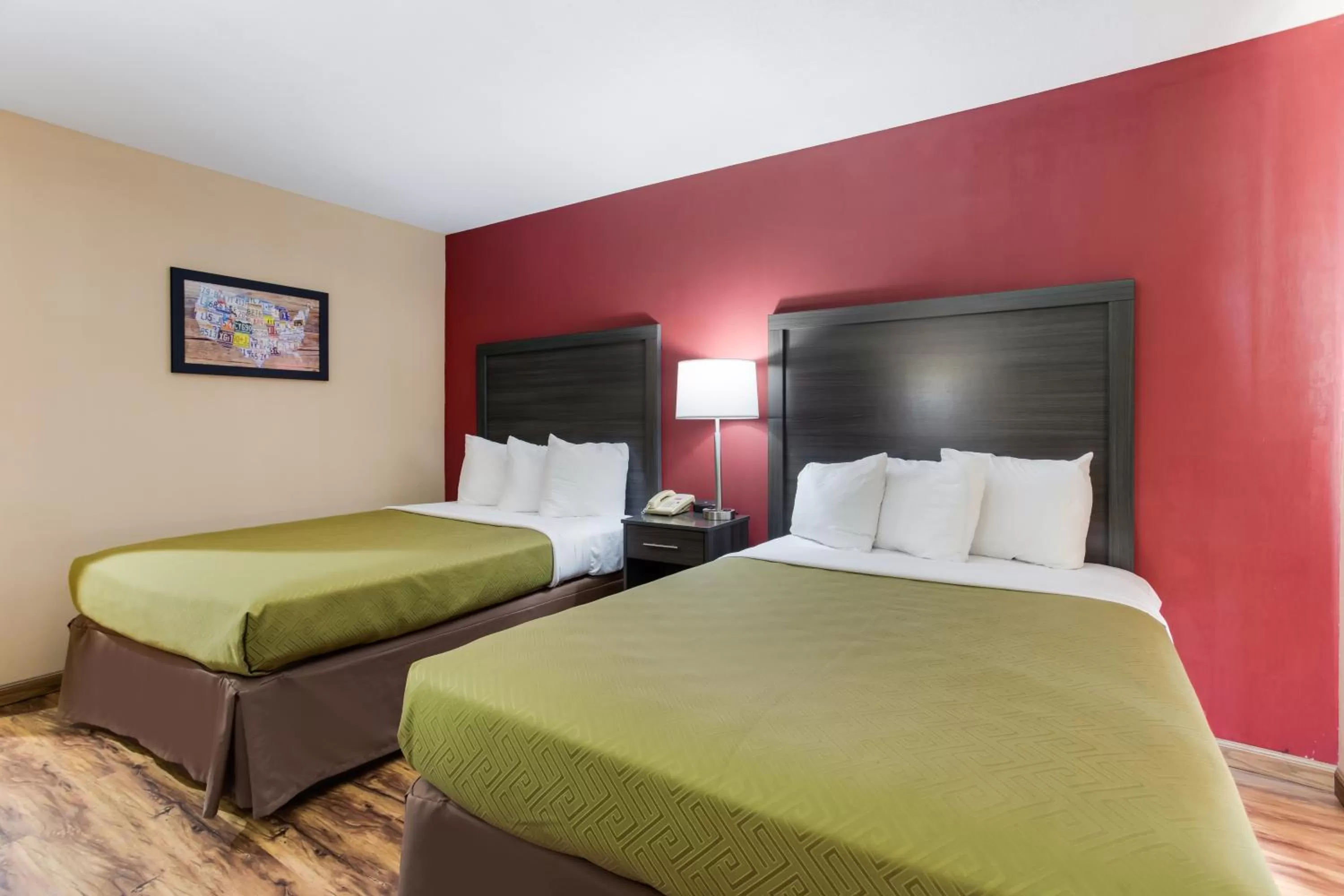 Bed in Econo Lodge Painted Post - Corning