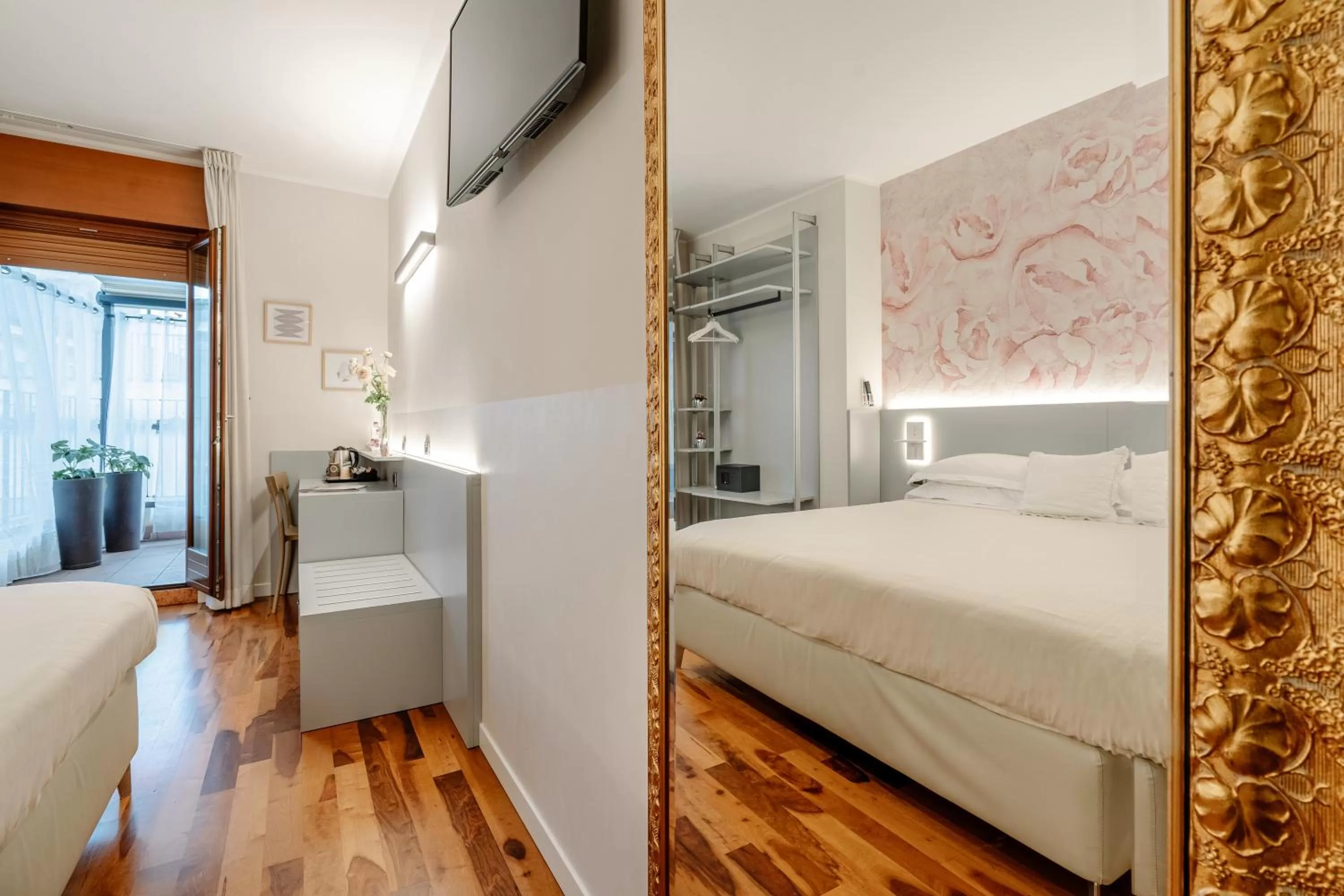 Photo of the whole room, Bed in Hotel Giulietta e Romeo ***S