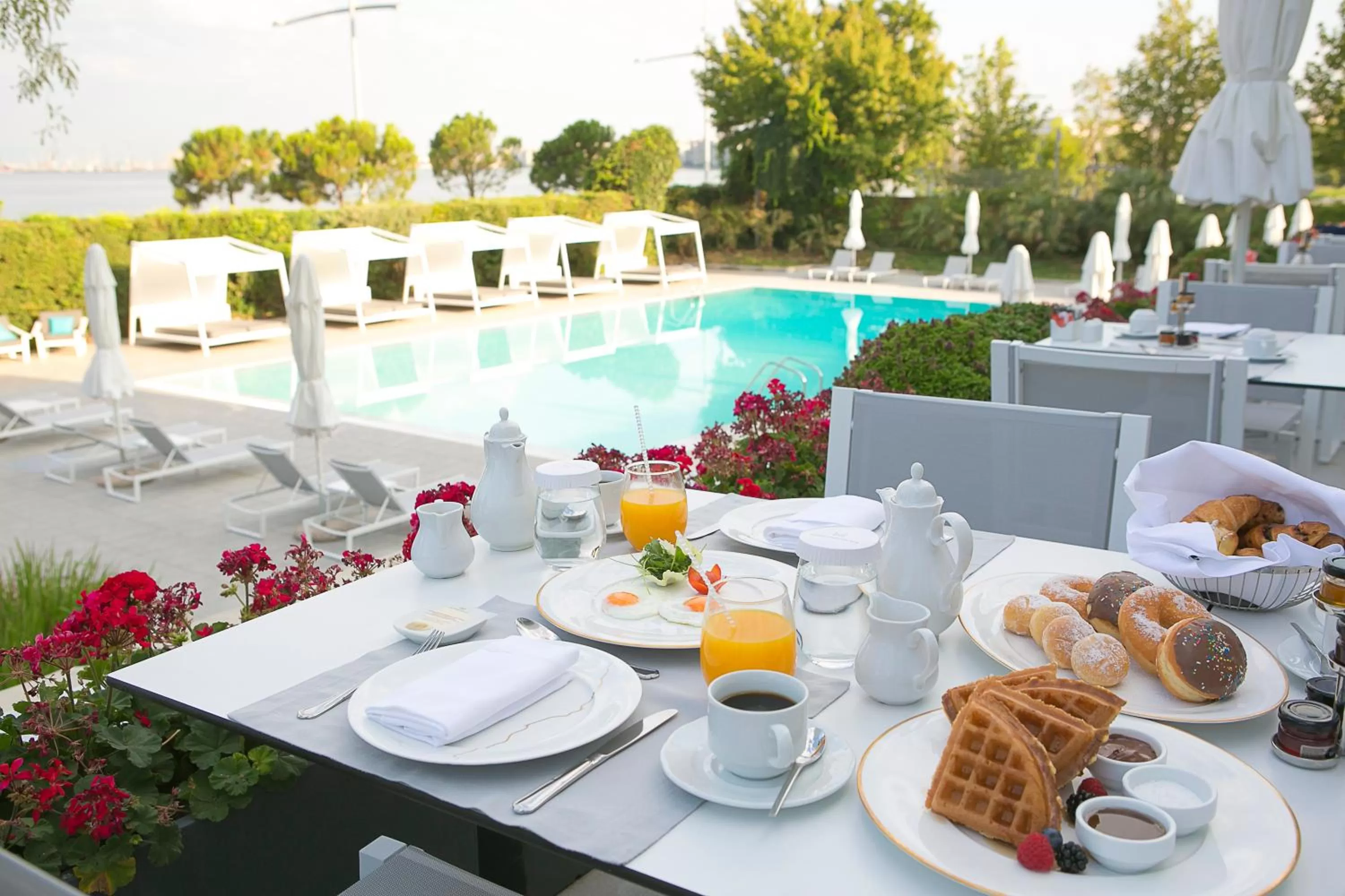 Breakfast in Makedonia Palace