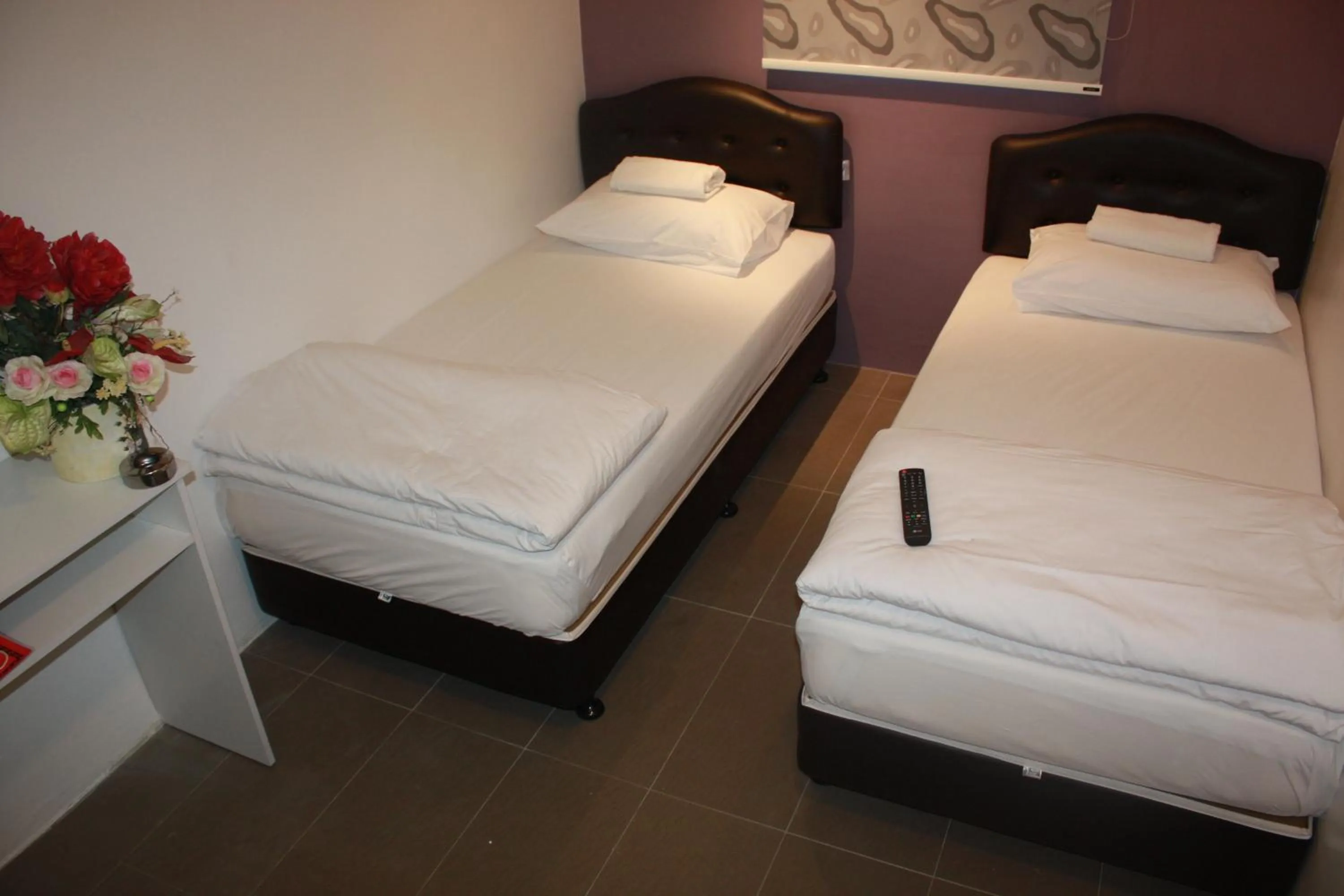 Photo of the whole room, Bed in M Design Hotel @ Pandan Indah