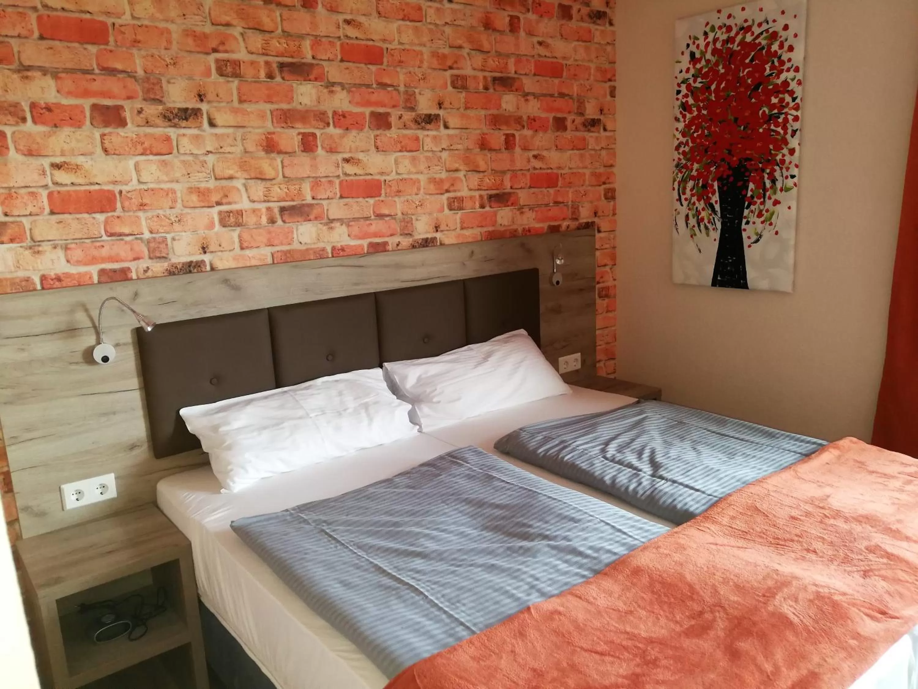 Decorative detail, Bed in Landhotel Römerkessel