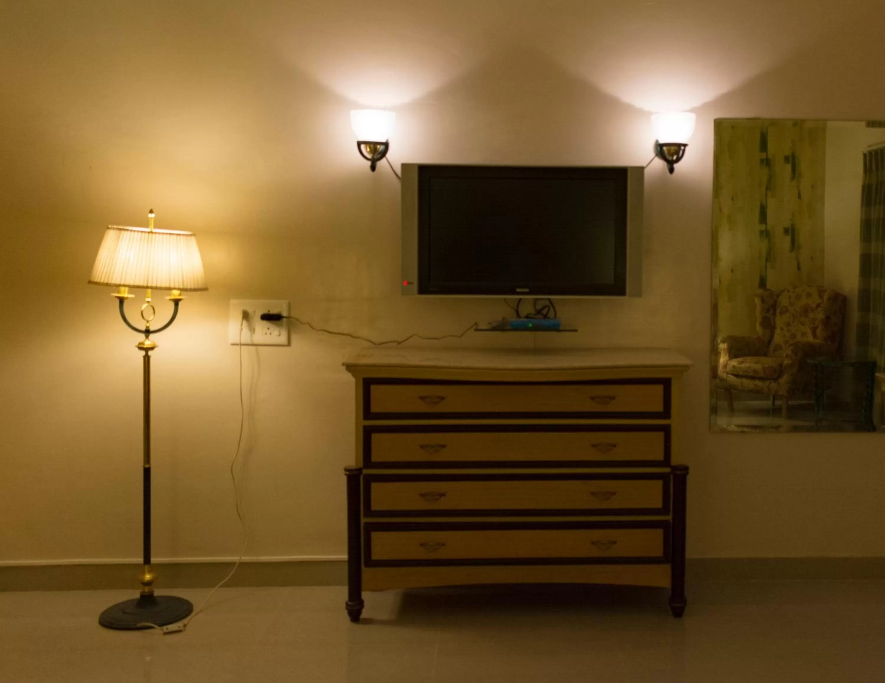 TV and multimedia in Mango Valley Resort Ganpatipule