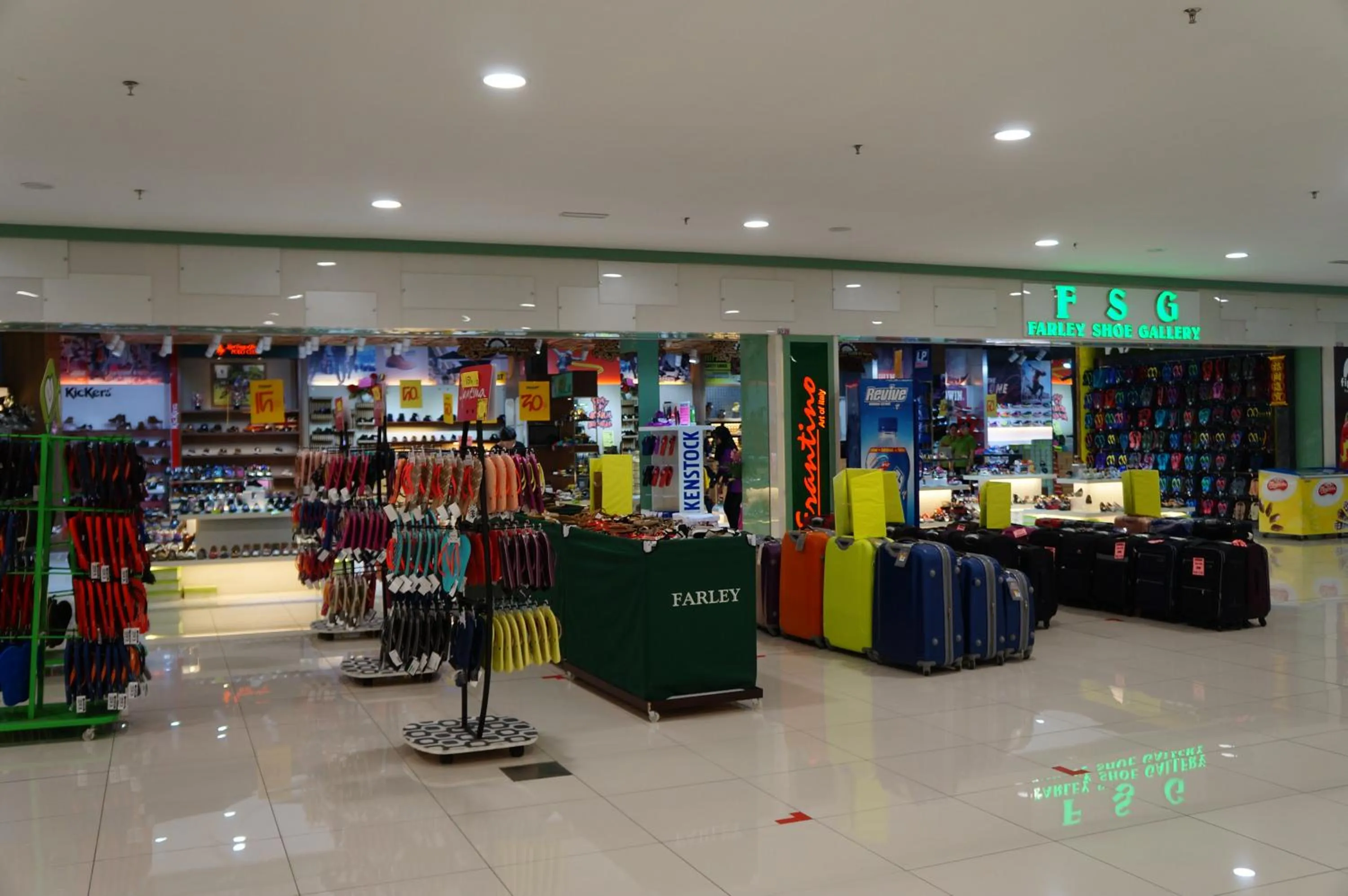 Area and facilities in Greens Hotel & Suites