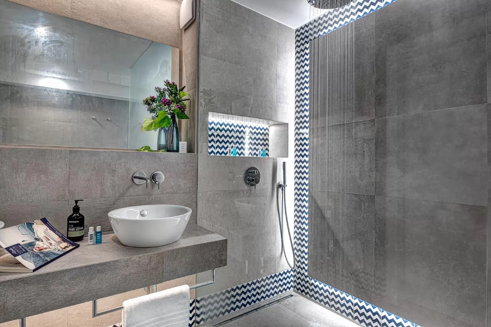 Shower in Gocce Di Capri Resort