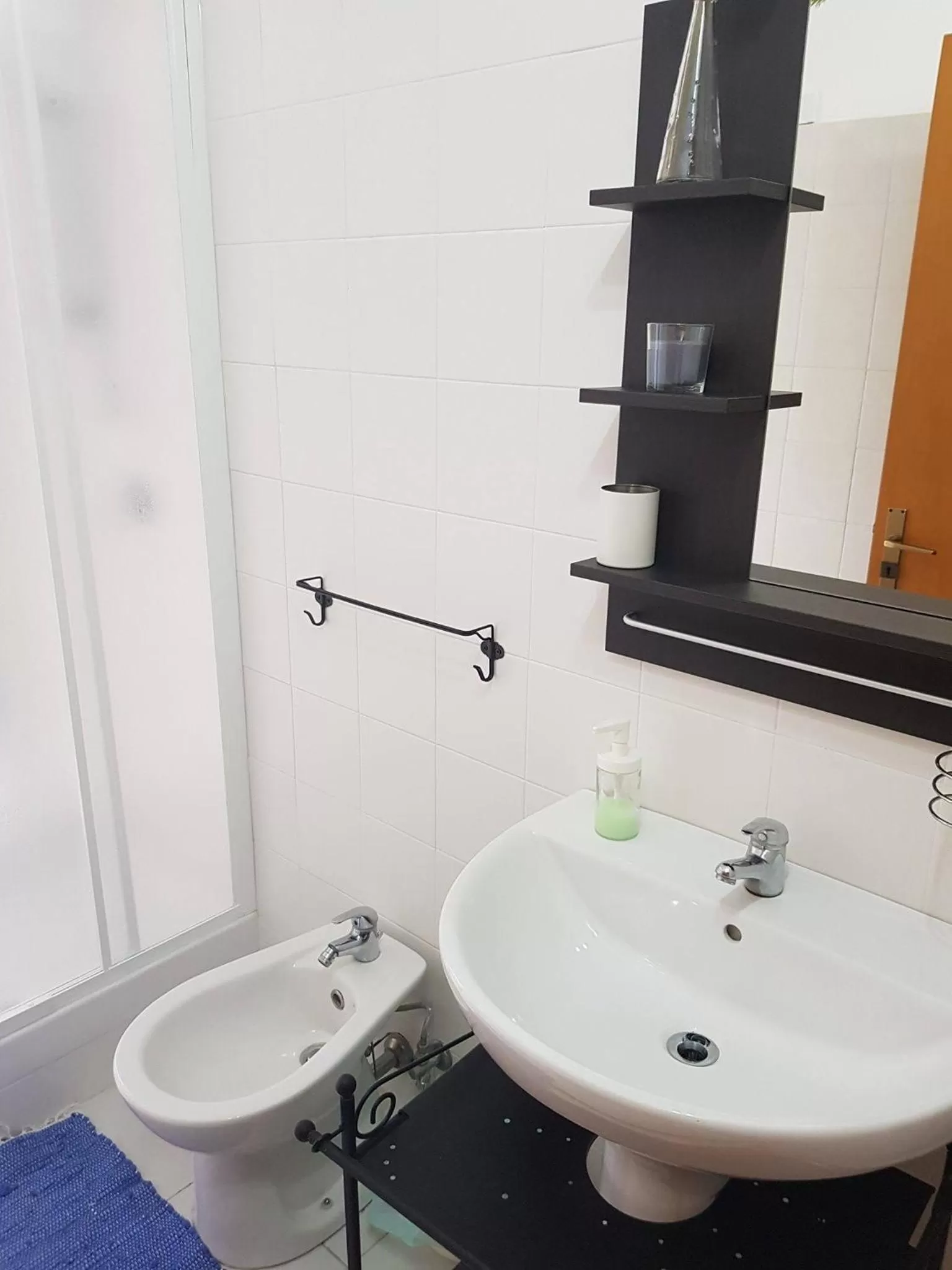 Toilet in The Artists