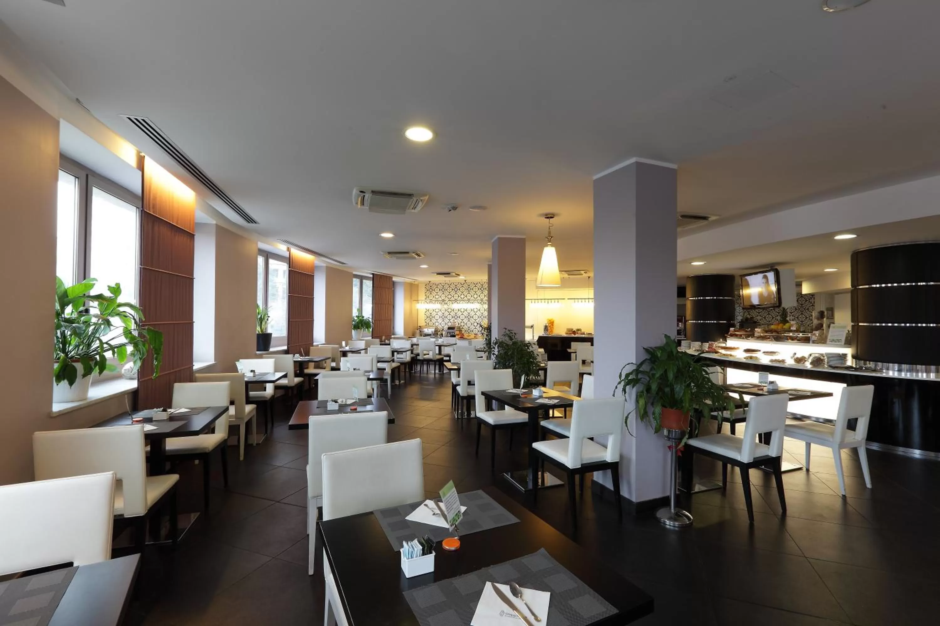 Restaurant/places to eat in Holiday Inn Genoa City by IHG