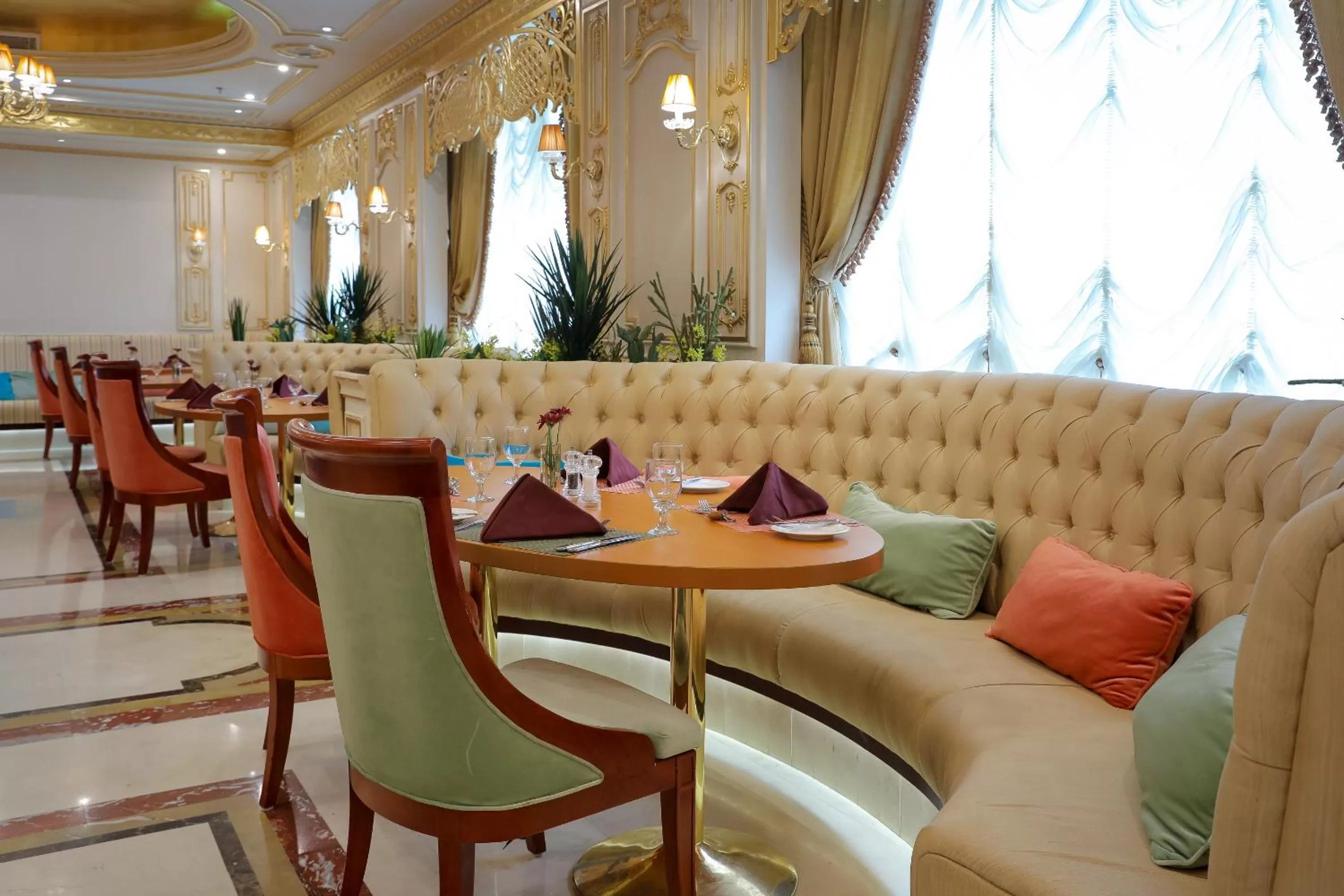 Restaurant/places to eat in Mövenpick Hotel City Star Jeddah