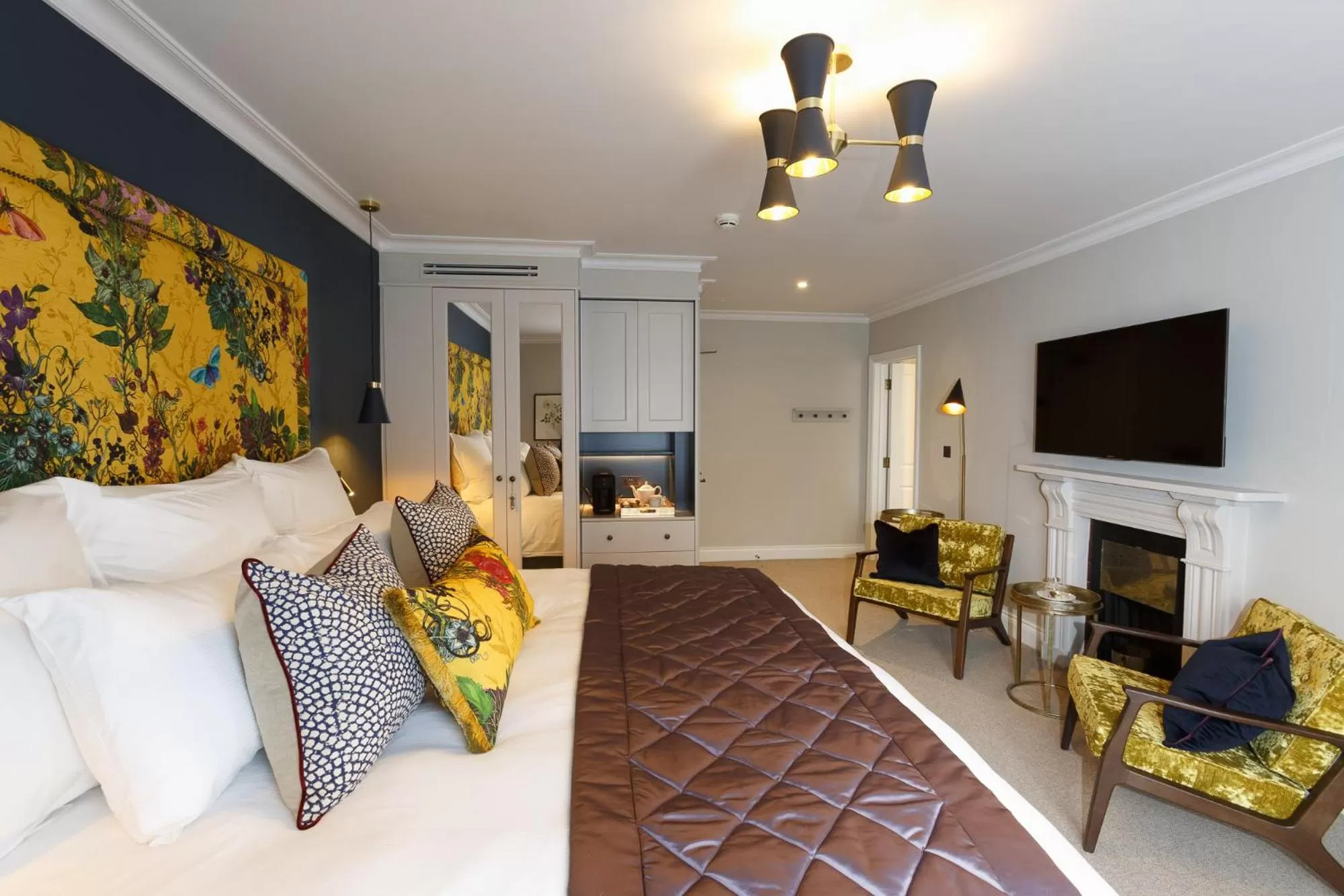 Seating area in Gonville Hotel