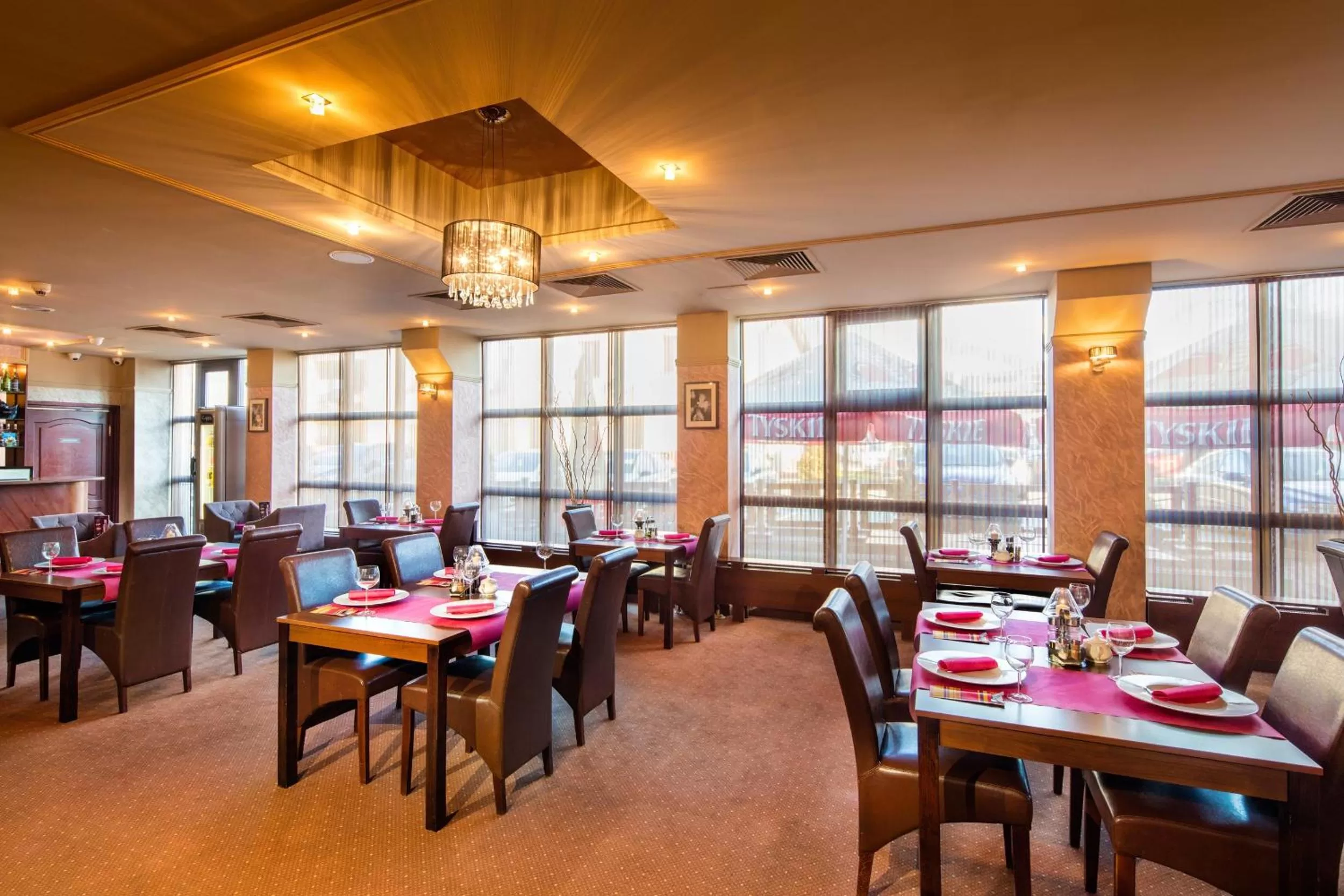Restaurant/places to eat in Hotel Galicya