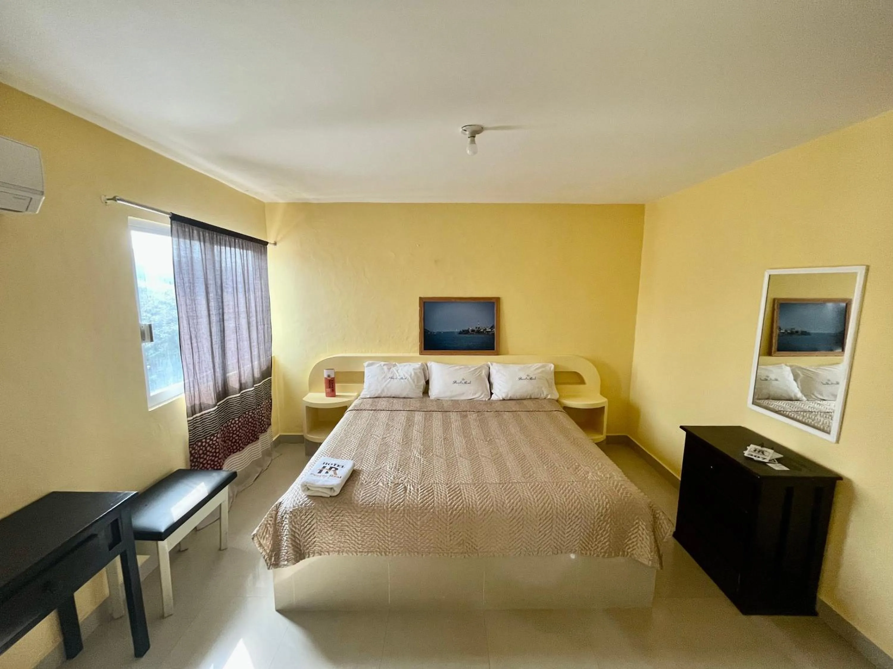 Bedroom in OYO Hotel Puerto Real Coatzacoalcos