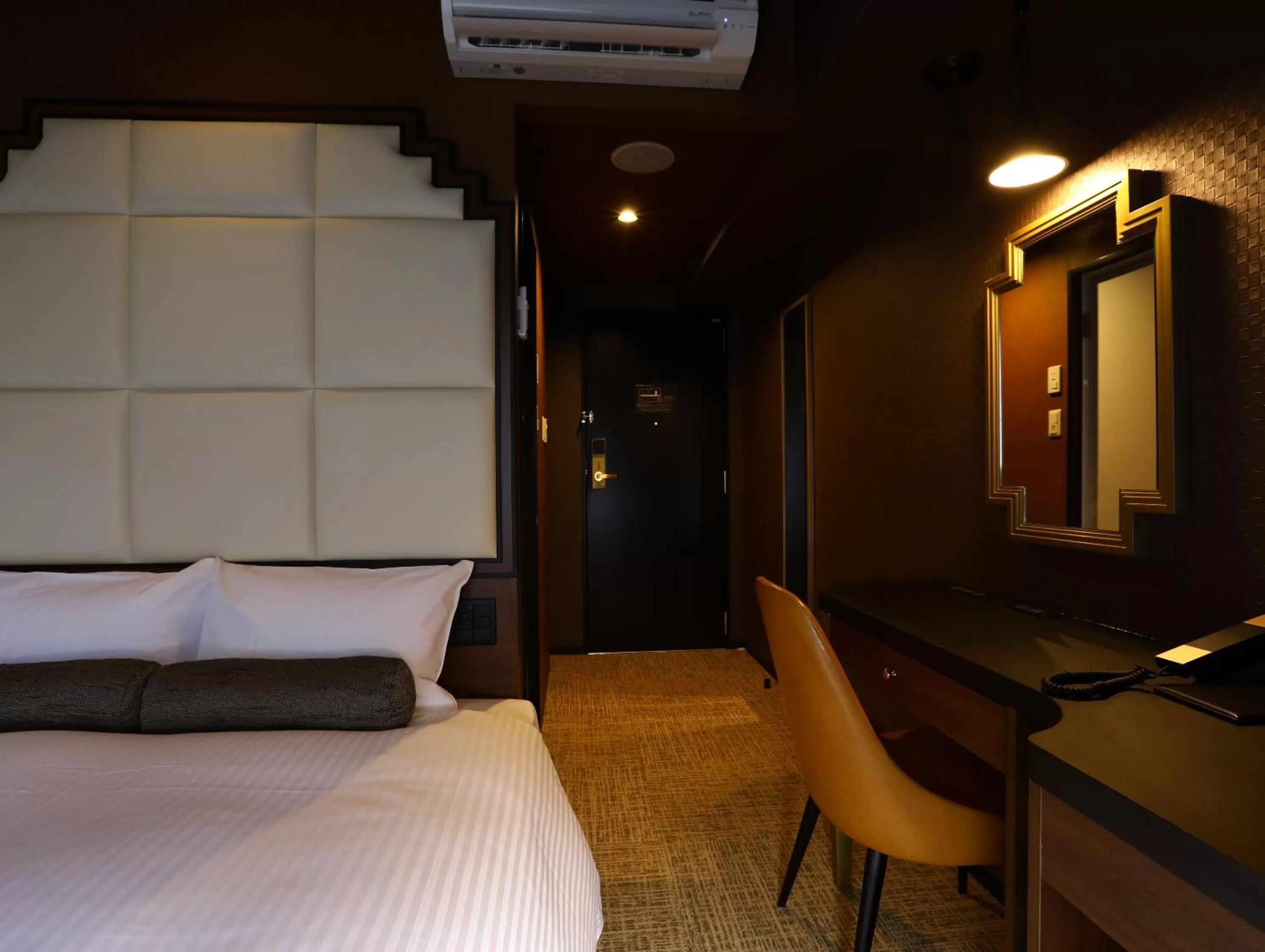 Bed in Hotel Wing International Select Osaka Umeda