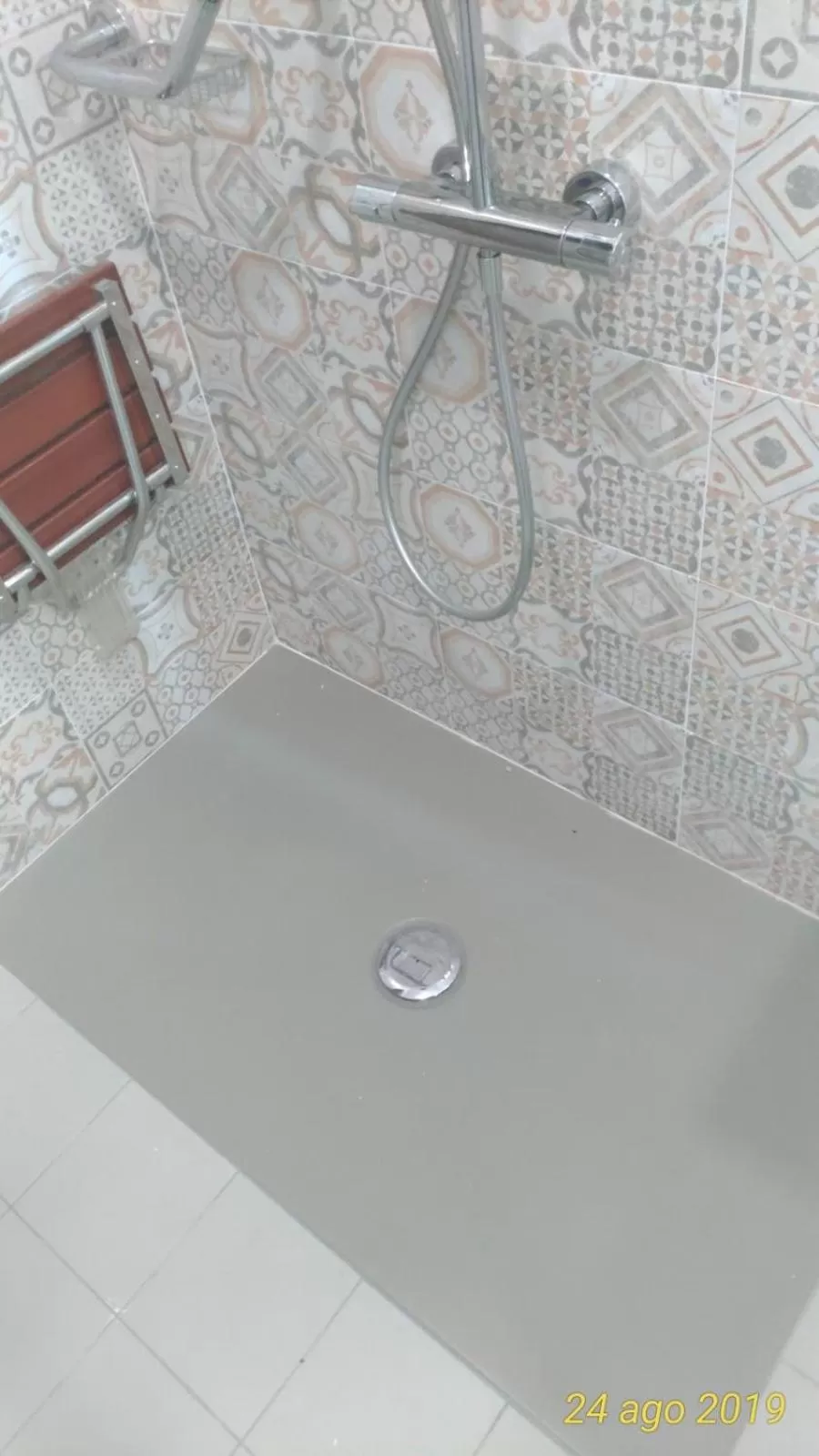 Shower in "La Selvetta" bed and breakfast