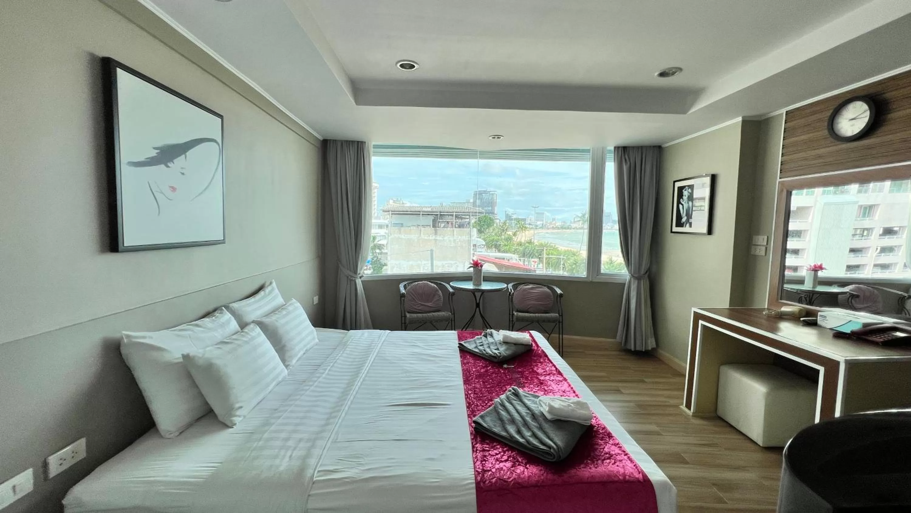 Bed in The Beach Front Resort, Pattaya