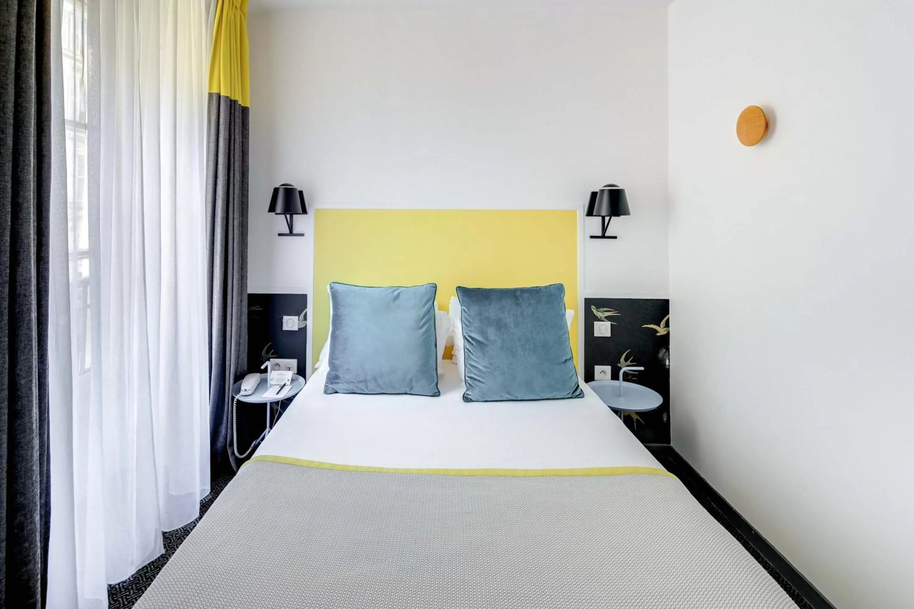 Bed in Hotel George - Astotel