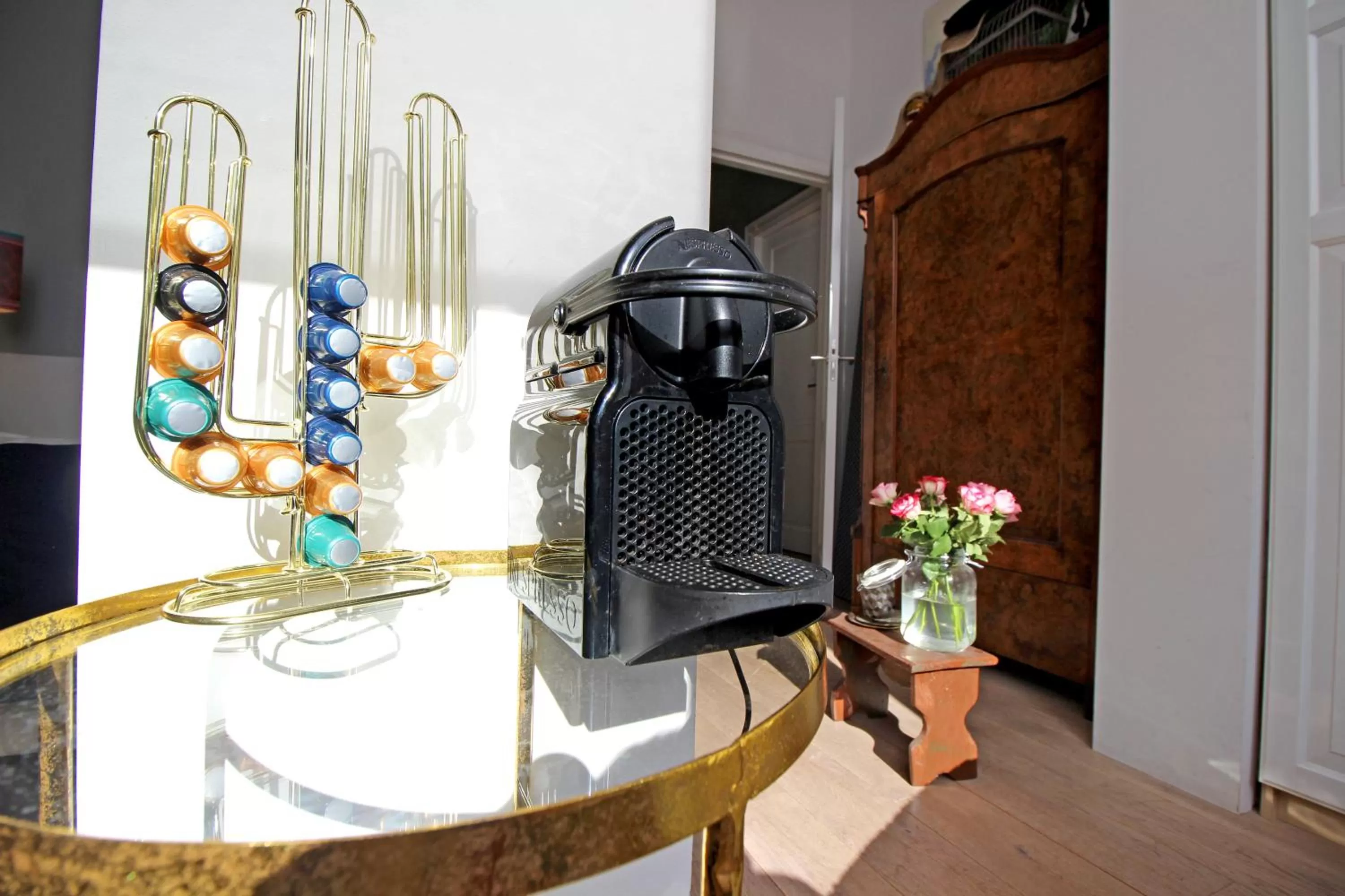 Coffee/tea facilities in Vondelpark Suite