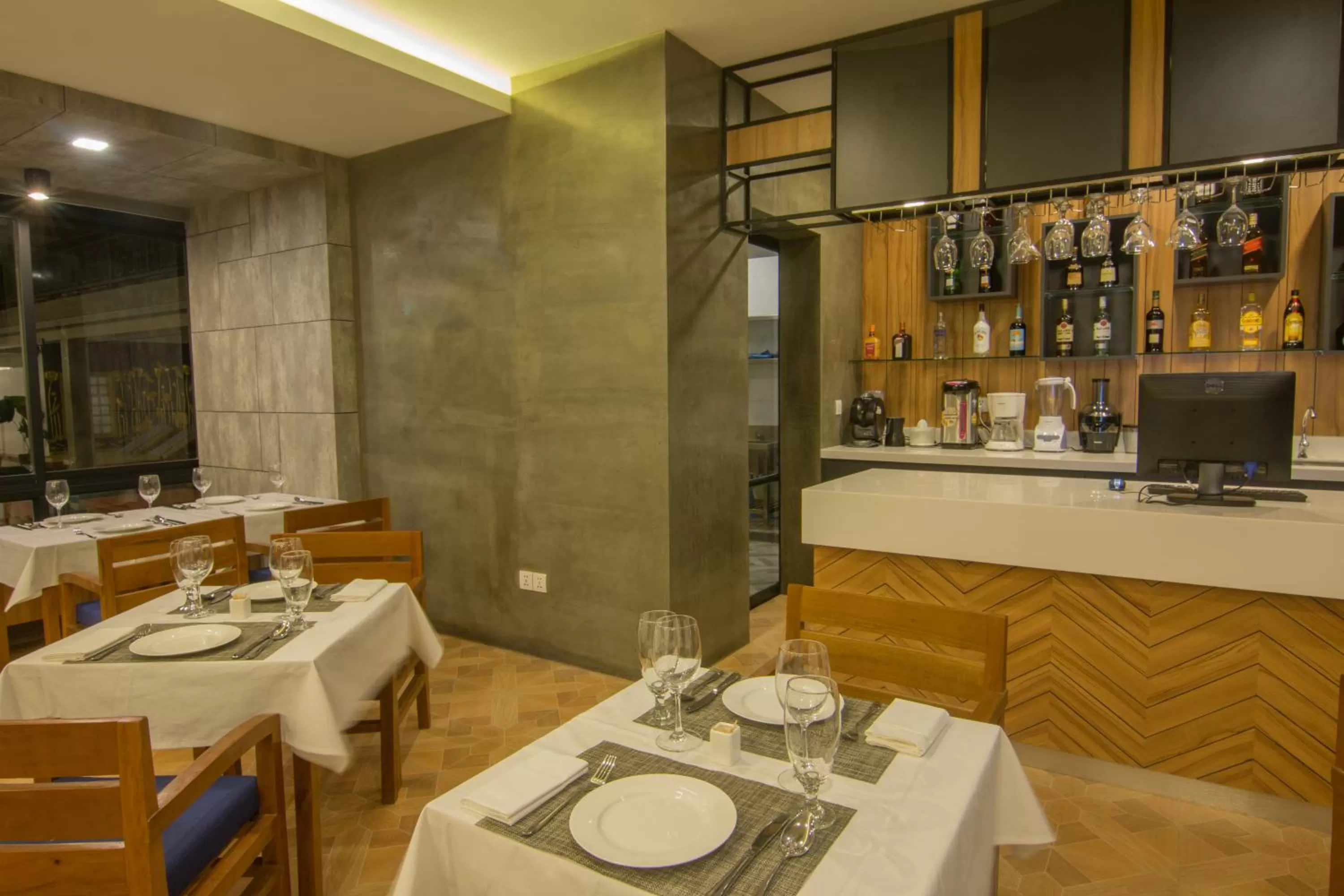 Restaurant/places to eat in Chhay Long Angkor Boutique Hotel Siem Reap