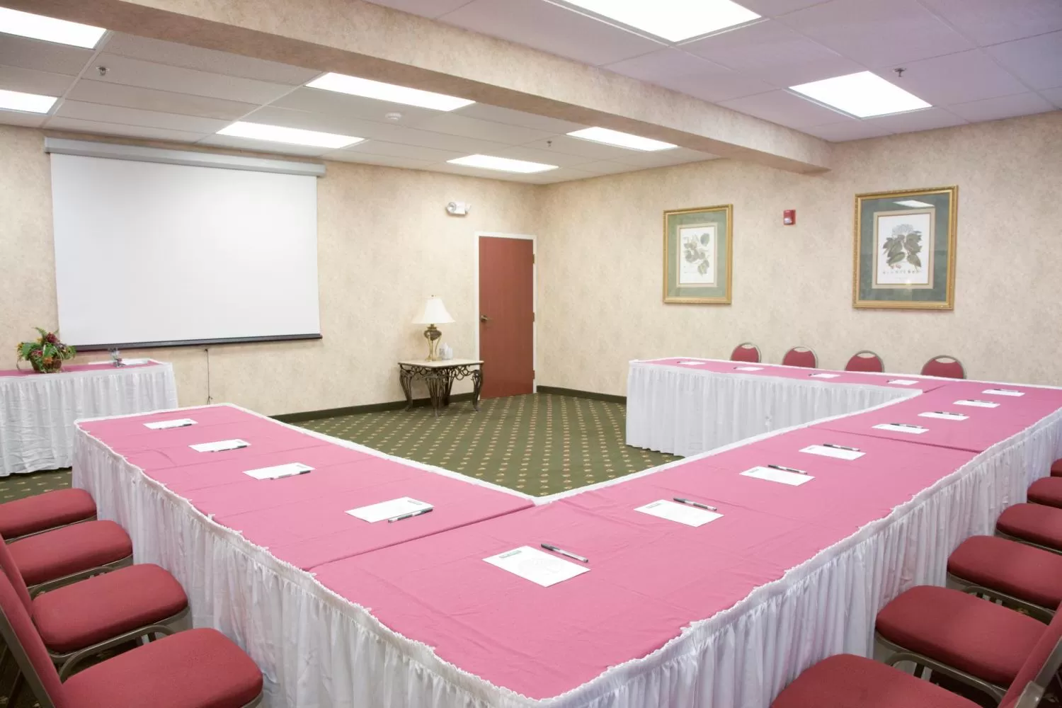 Meeting/conference room in Hawthorn Extended Stay by Wyndham Columbus West