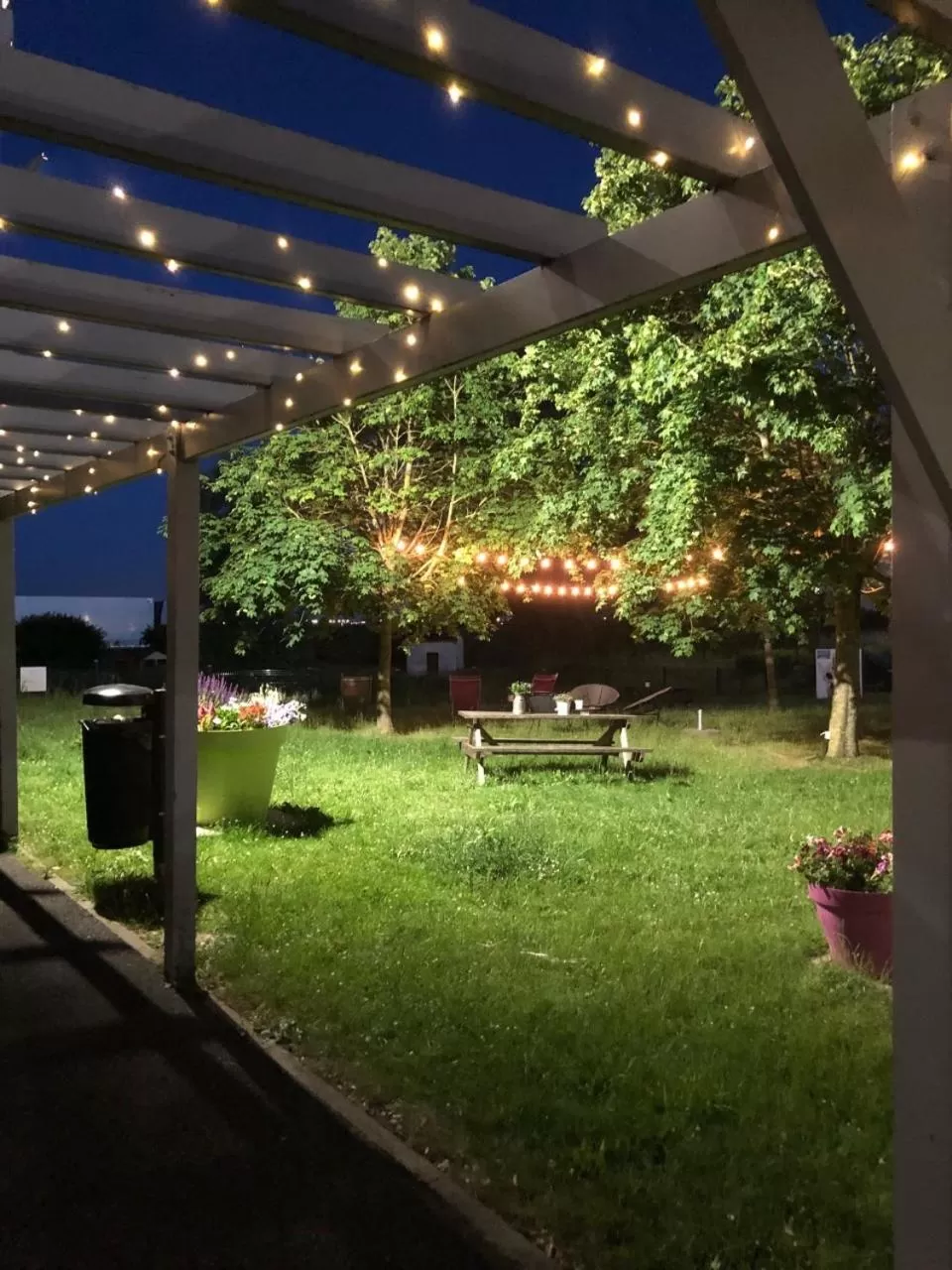 Patio, Garden in Campanile Roissy - Saint Witz