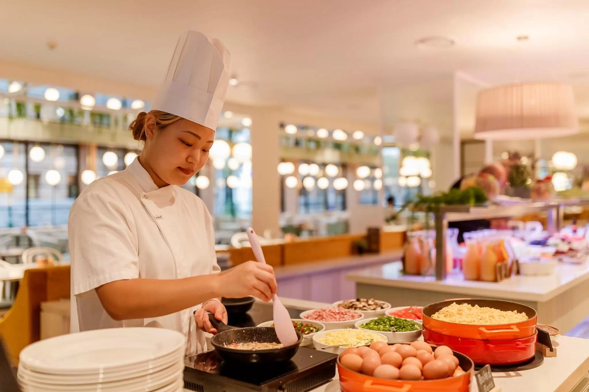 Food and drinks in Pullman Brisbane King George Square