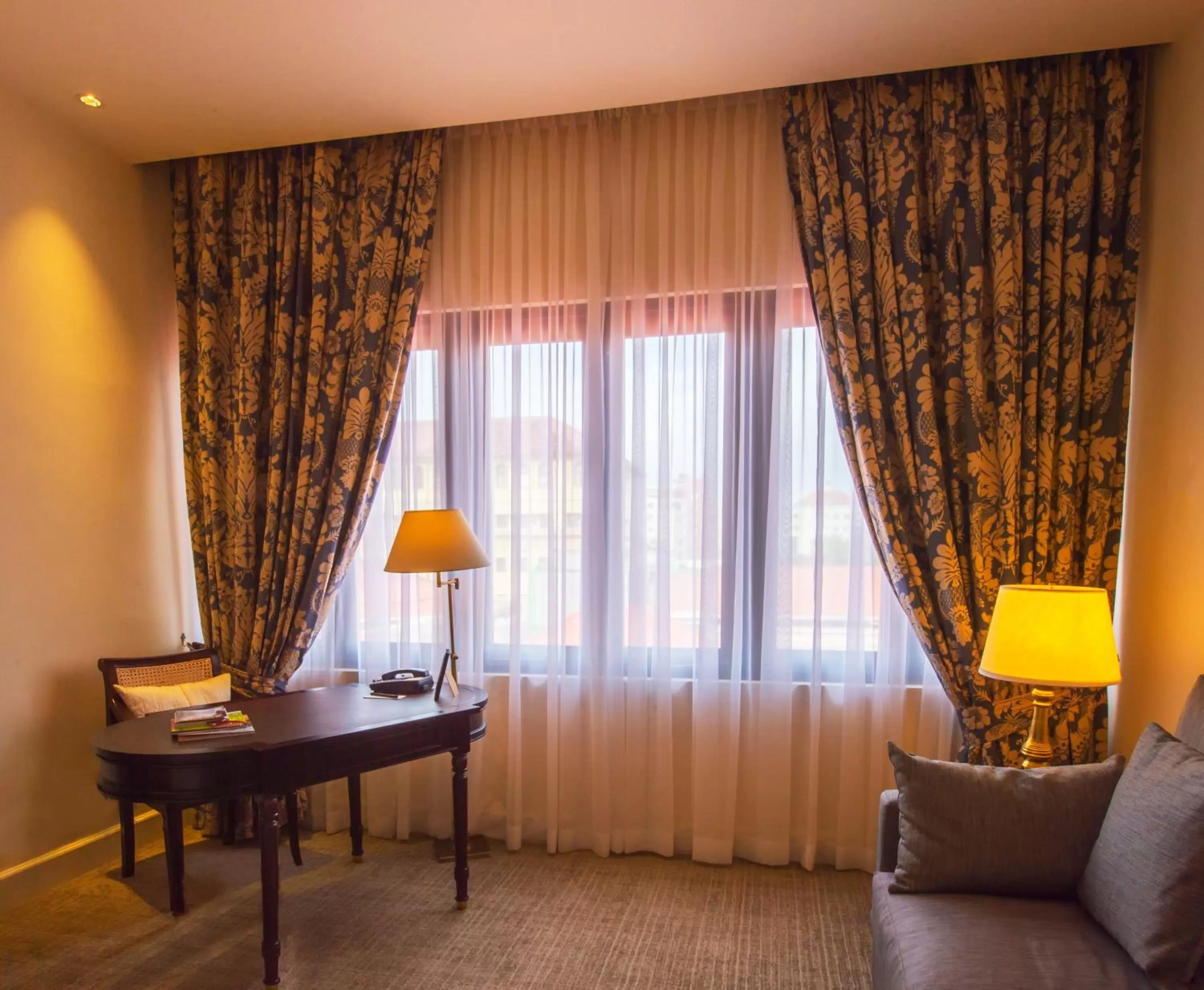 TV and multimedia in Galle Face Hotel