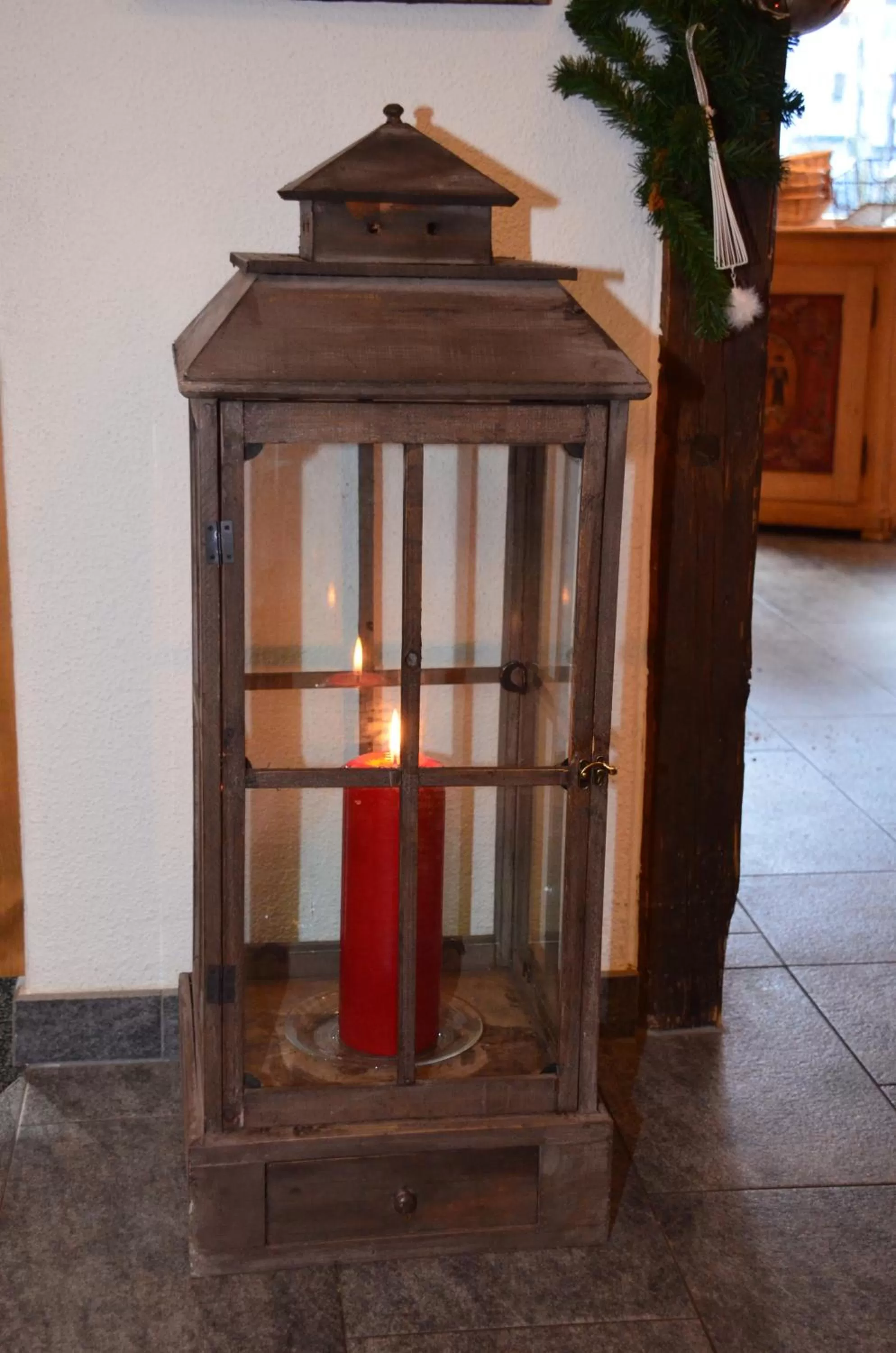 Decorative detail in Hotel Belmont