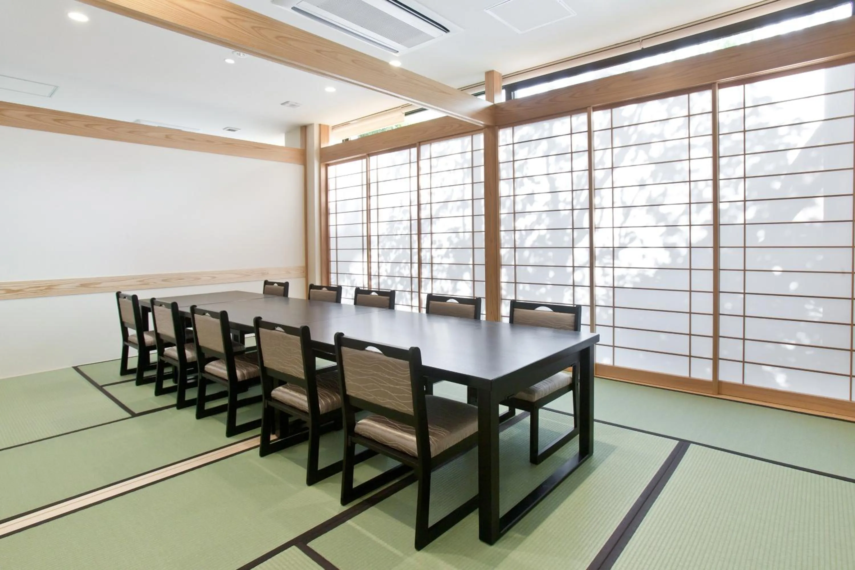 Banquet/Function facilities in Onsen Hotel Nakahara Bessou Nonsmoking, Earthquake retrofit