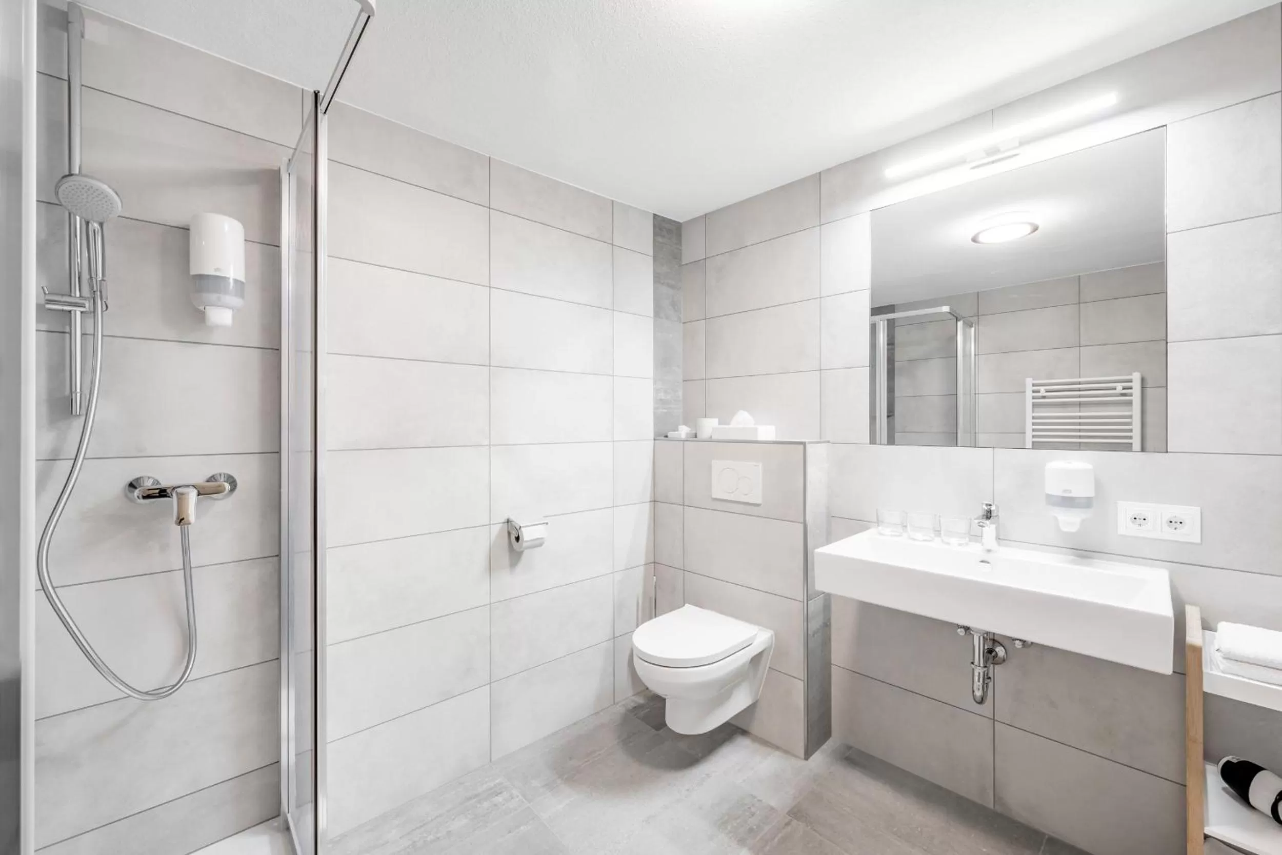 Shower in Gasthof Schroll