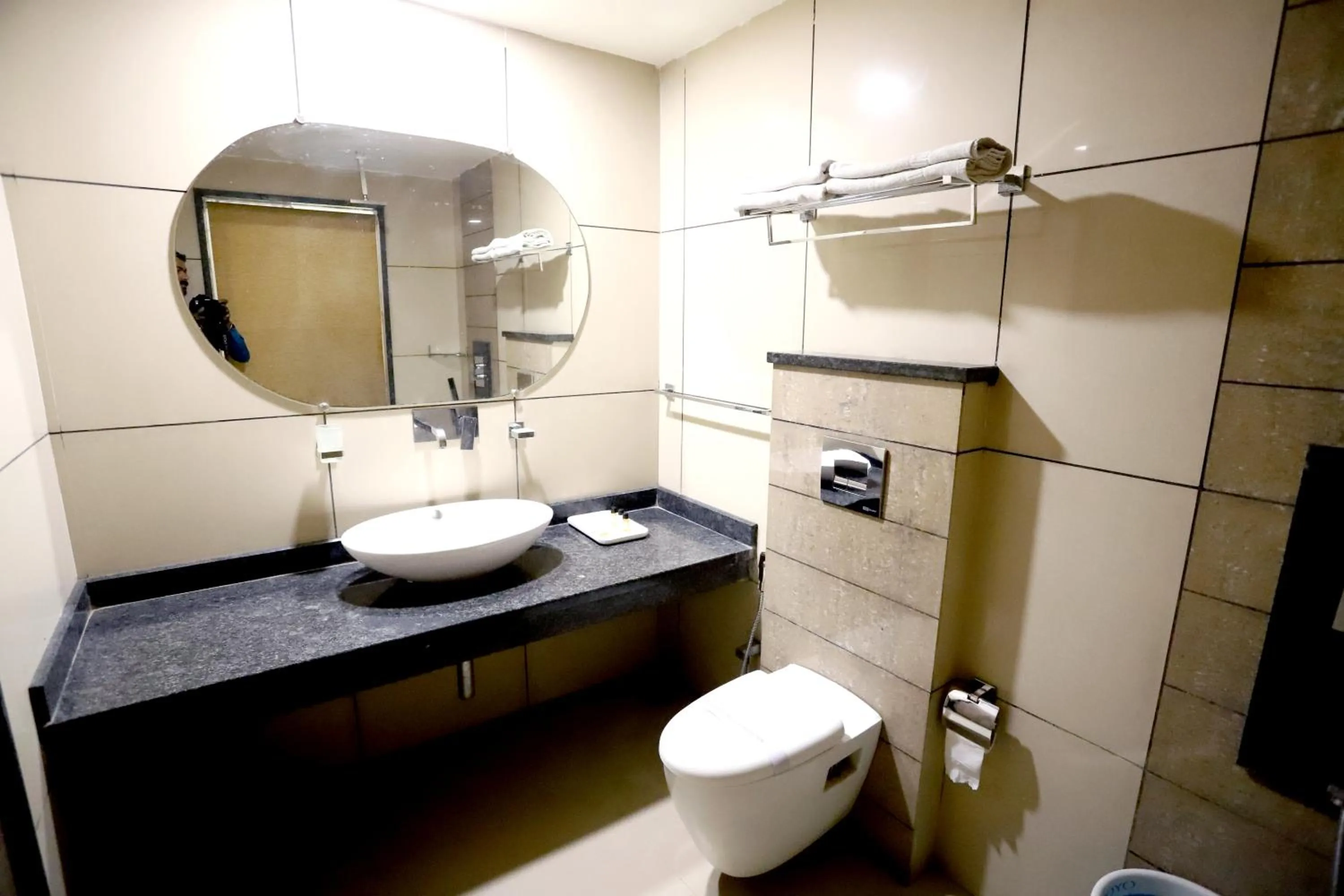 Toilet in HOTEL BLUE PEARL