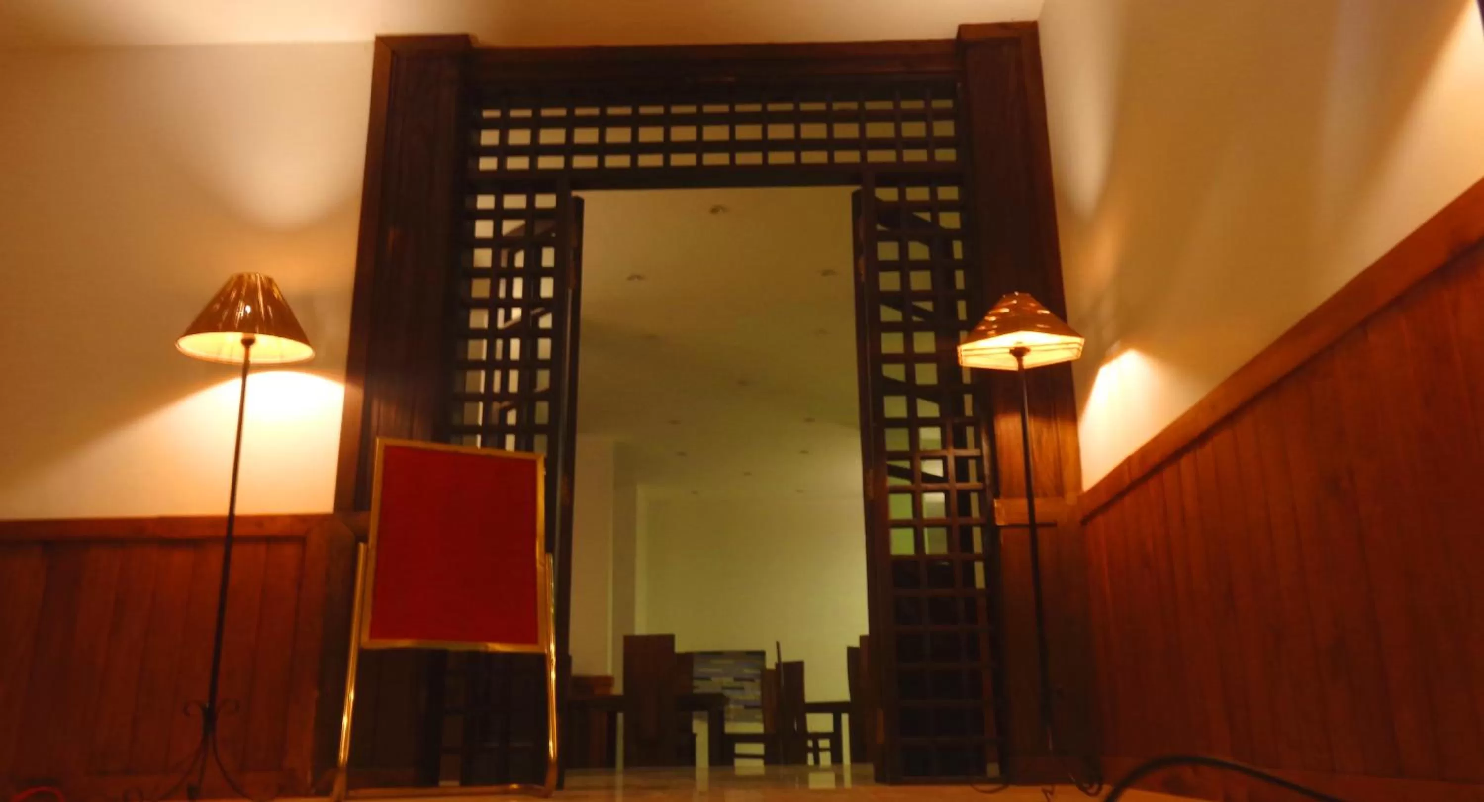 Facade/entrance in The Queensburry City Hotel