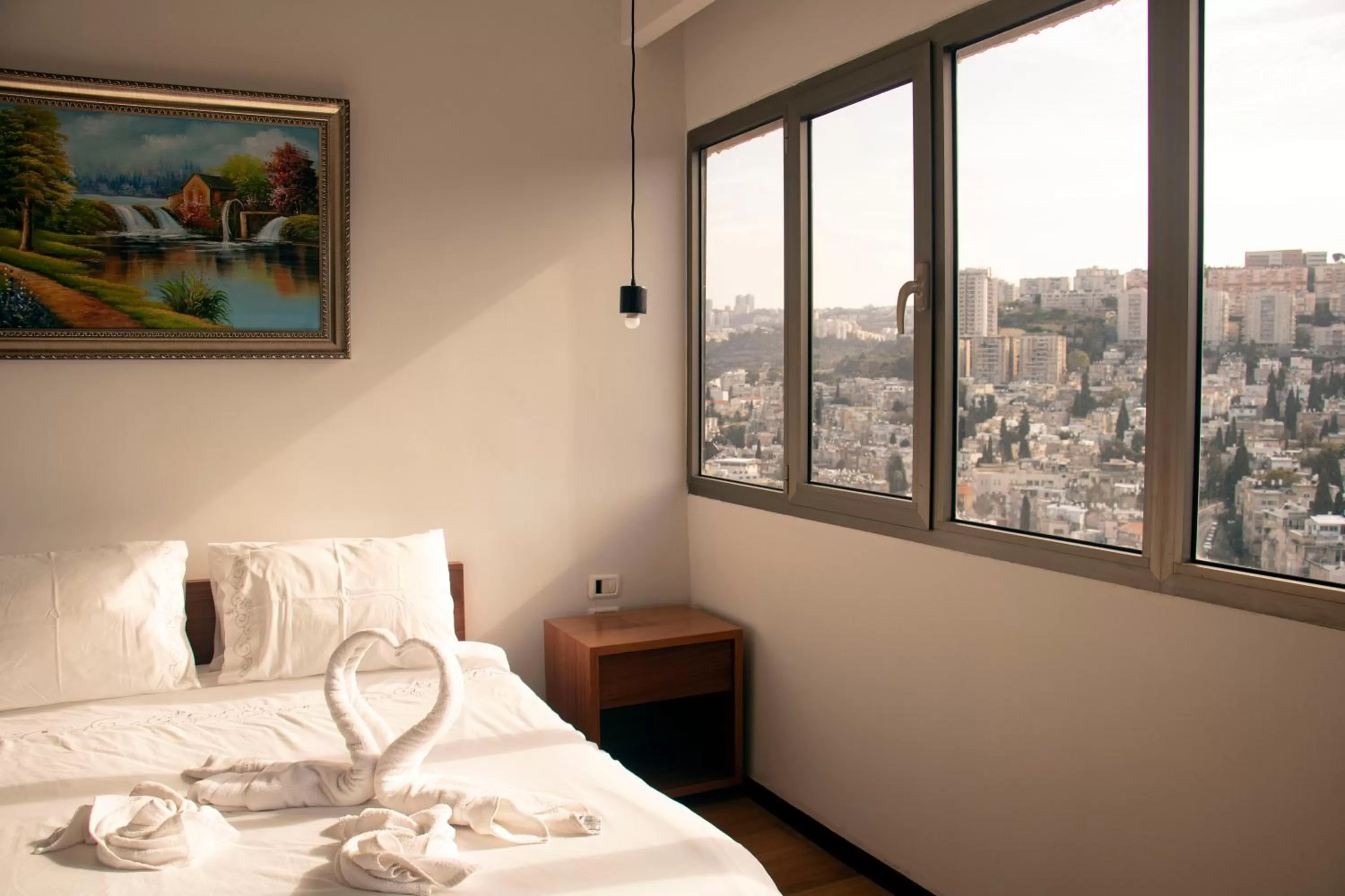 Bed in Haifa Peak