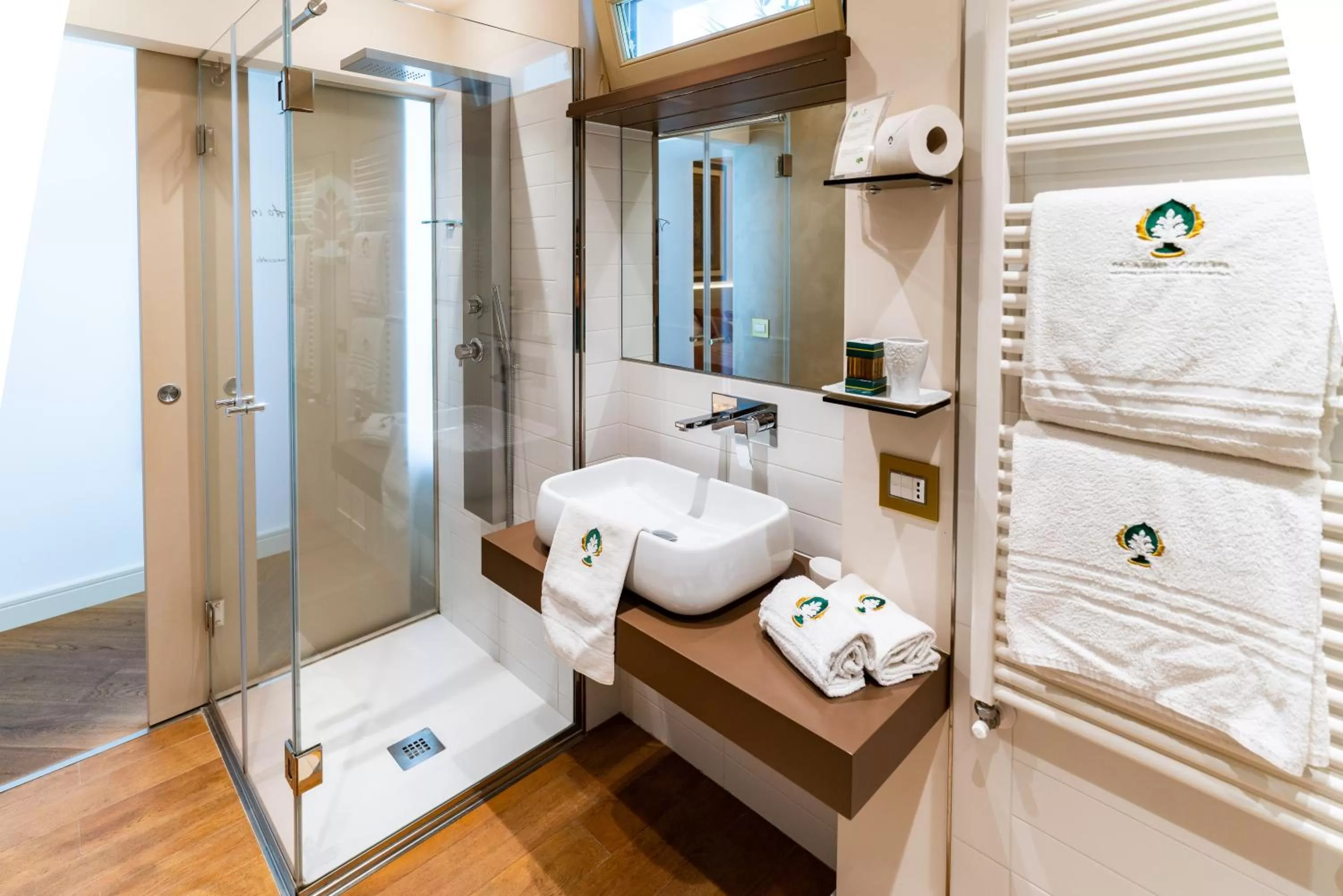 Shower in Palazzo Scotto