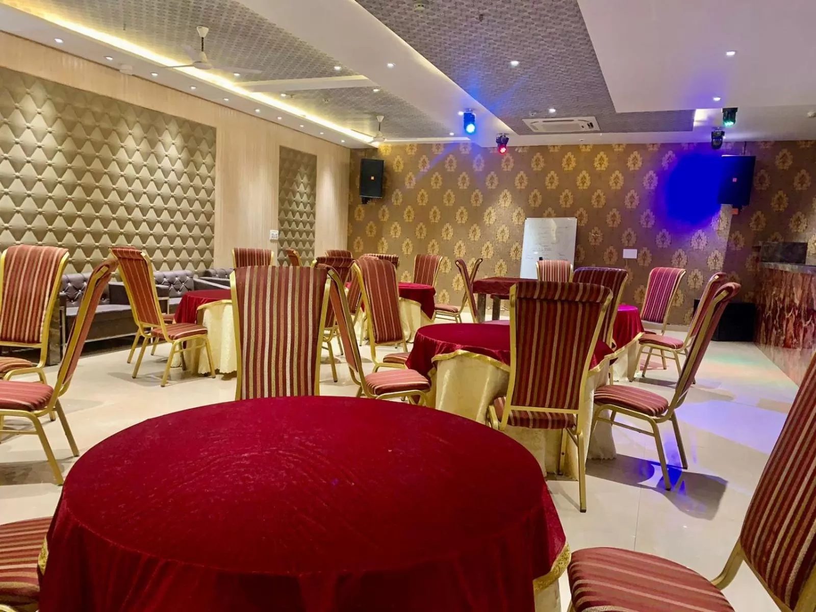 Restaurant/places to eat in Hotel Tripple Tree - Near Ganga Ram & BLK Hospital - Karol Bagh