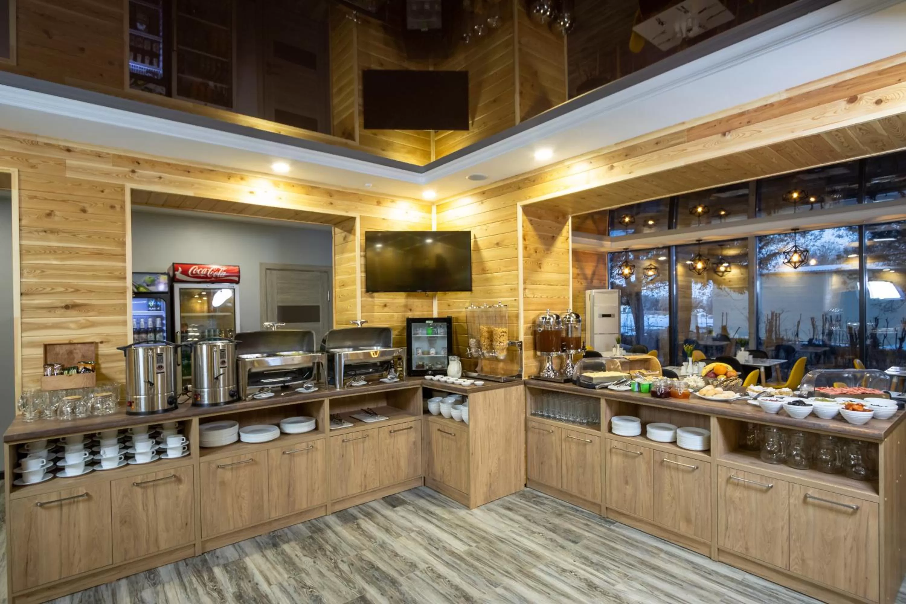 Restaurant/Places to Eat in My hotel Karakol