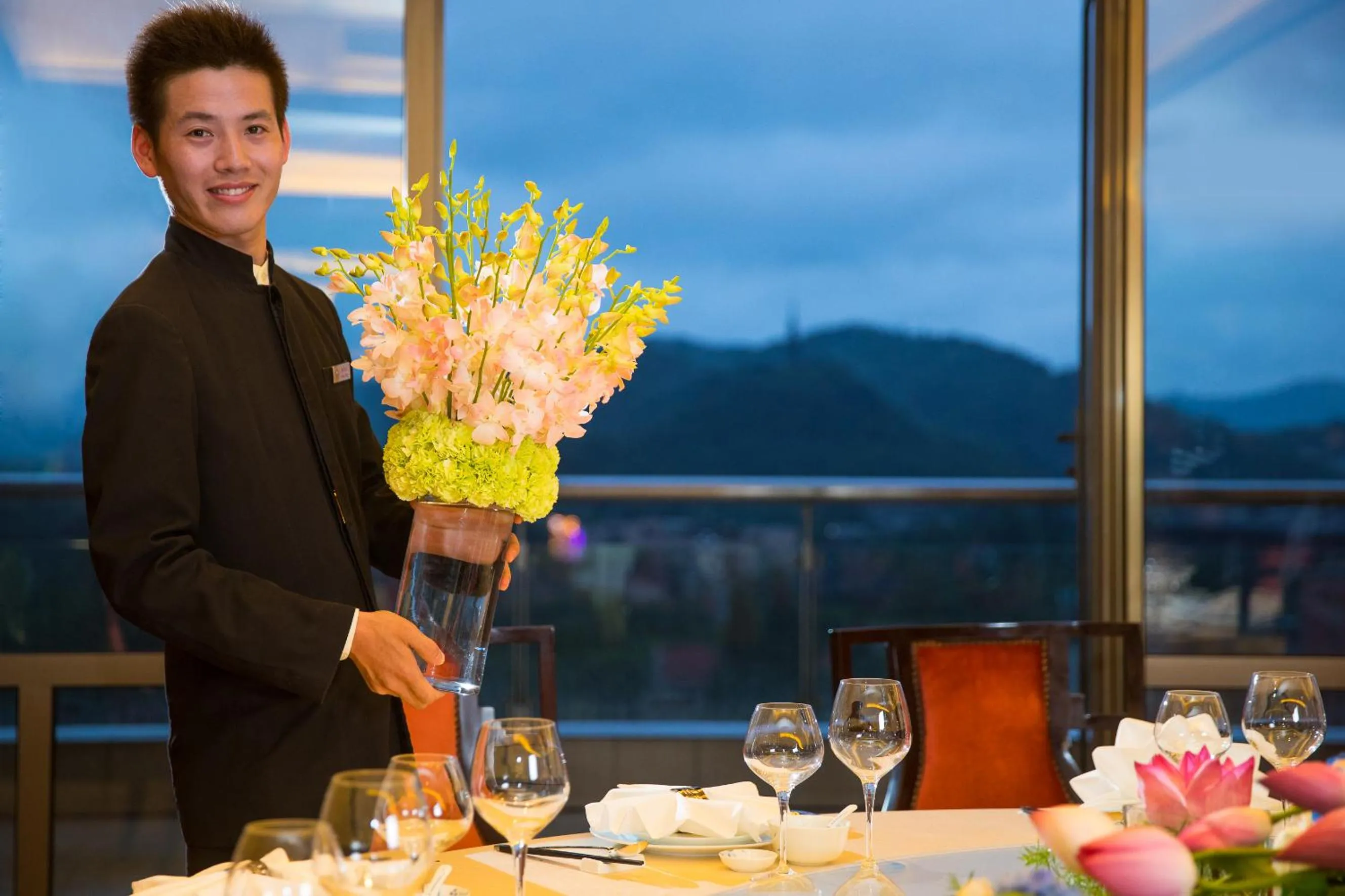 Restaurant/places to eat in Wyndham Grand Plaza Royale Hangzhou