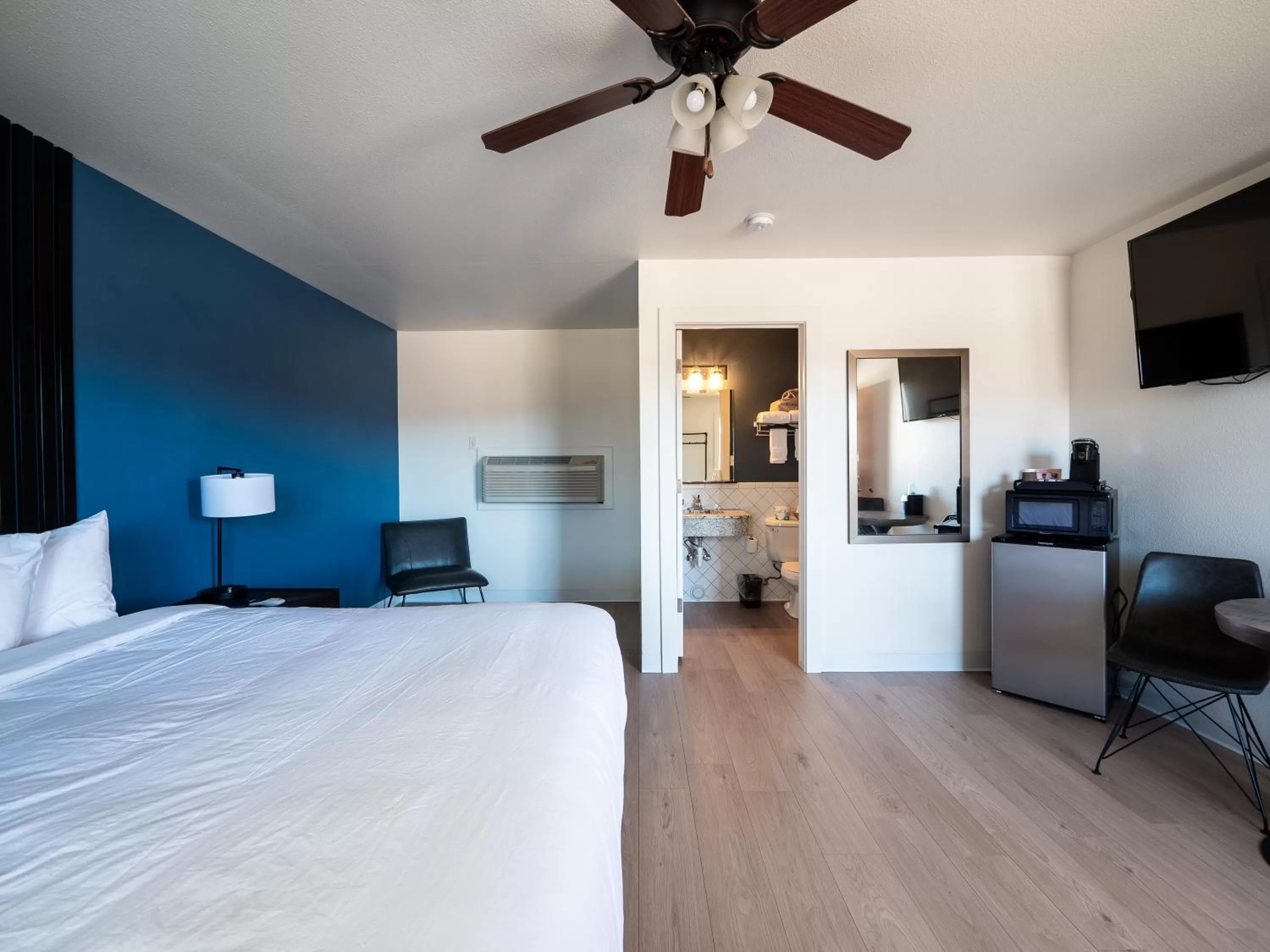 Bed in Balanced Rock Inn