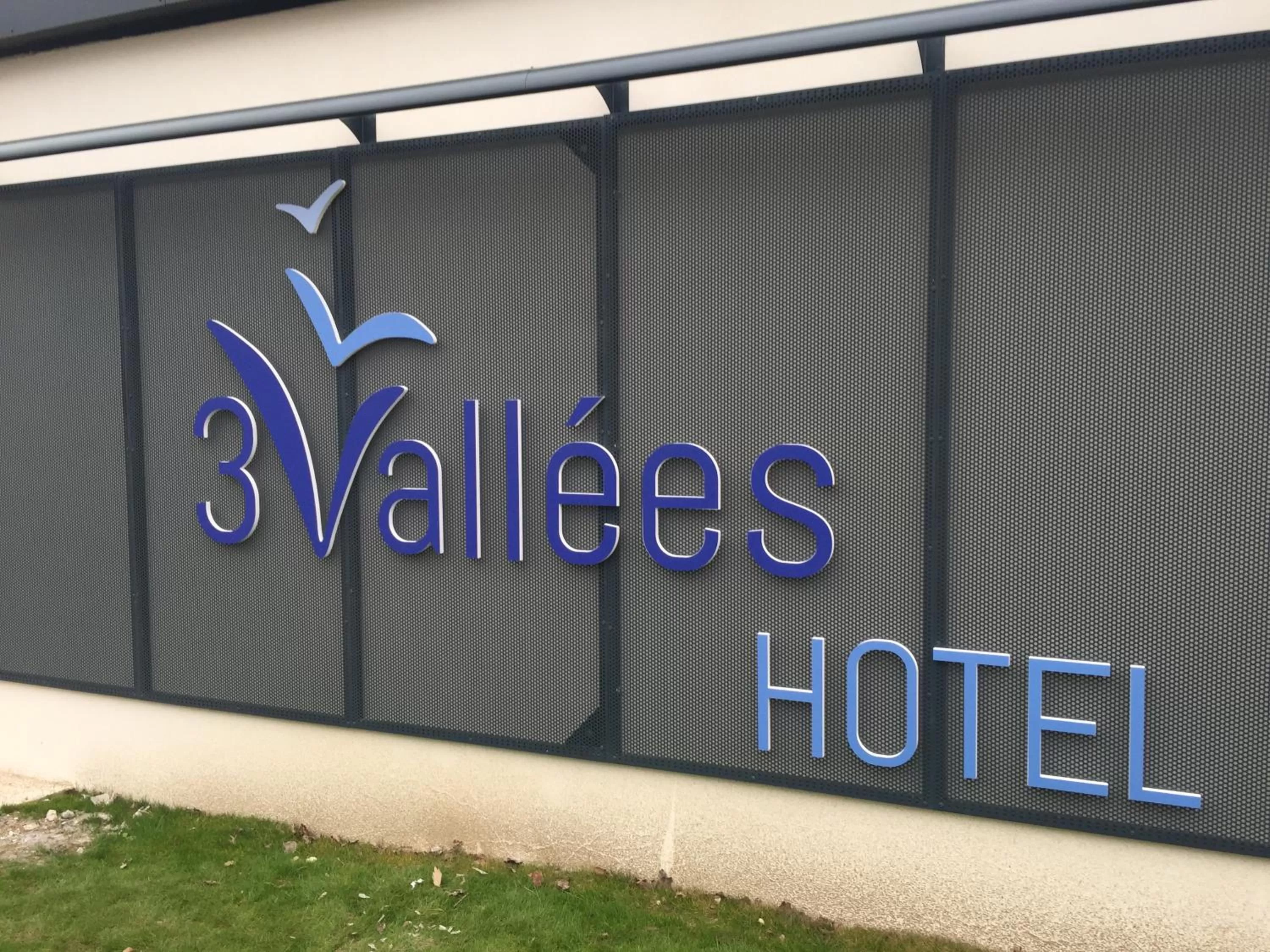 Facade/entrance in HOTEL LES 3 VALLÉES