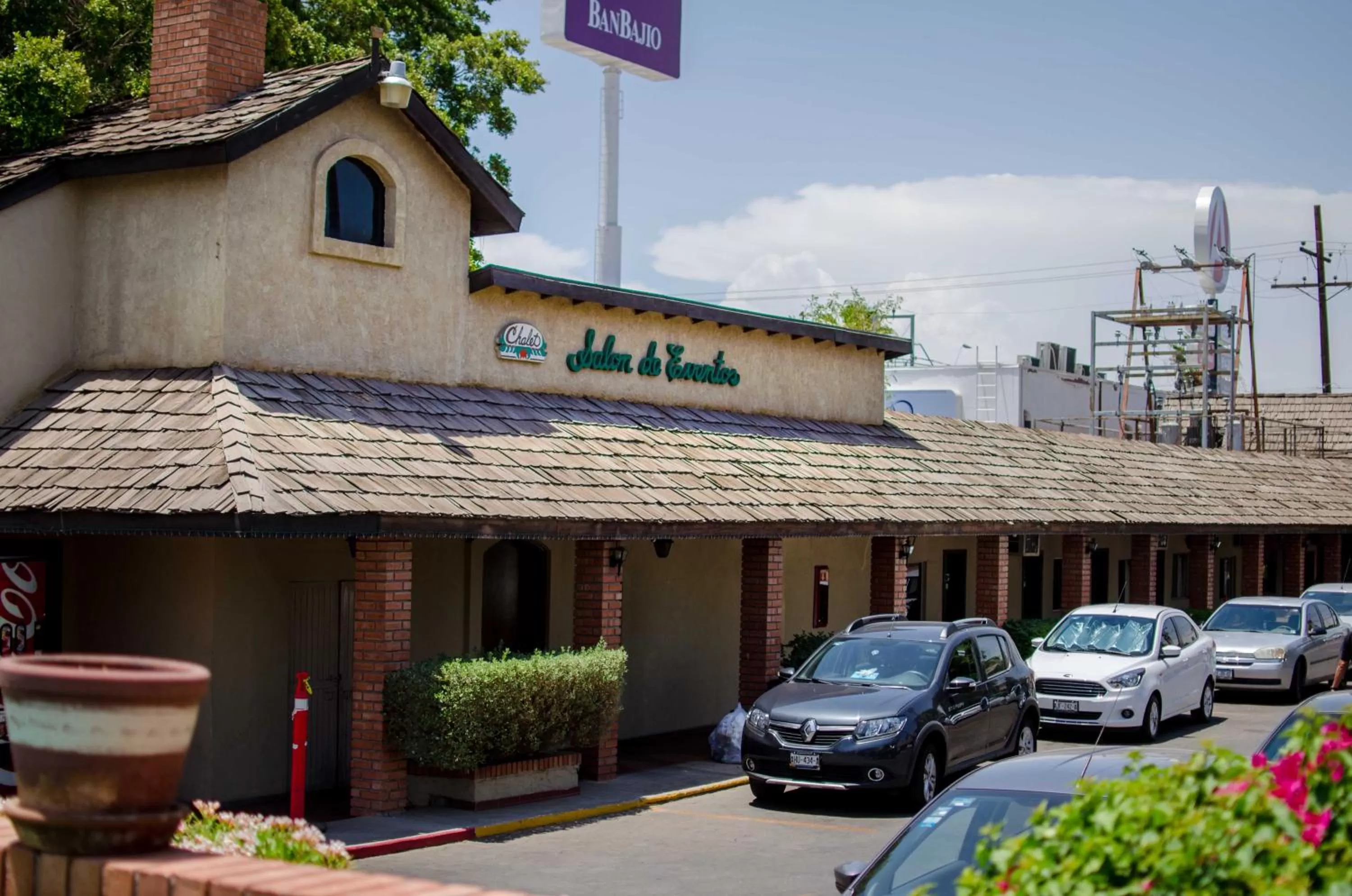 Property building in Hotel Siesta Real