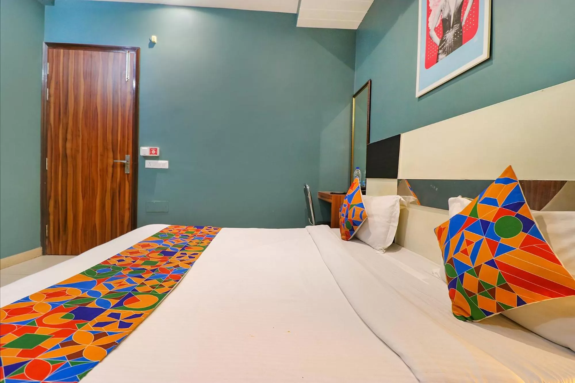 Photo of the whole room, Bed in FabHotel Maxx Inn