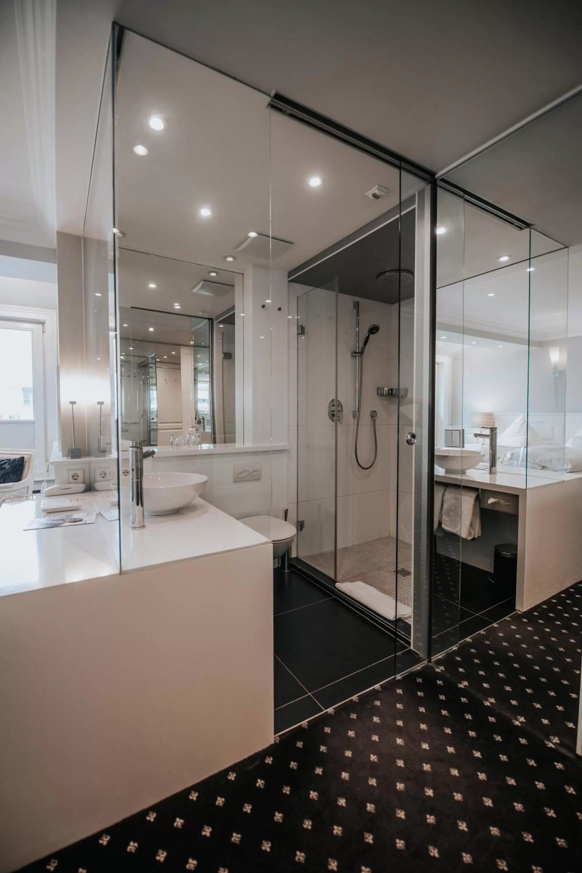Shower in Boutique Hotel am Rathaus - Reblaus