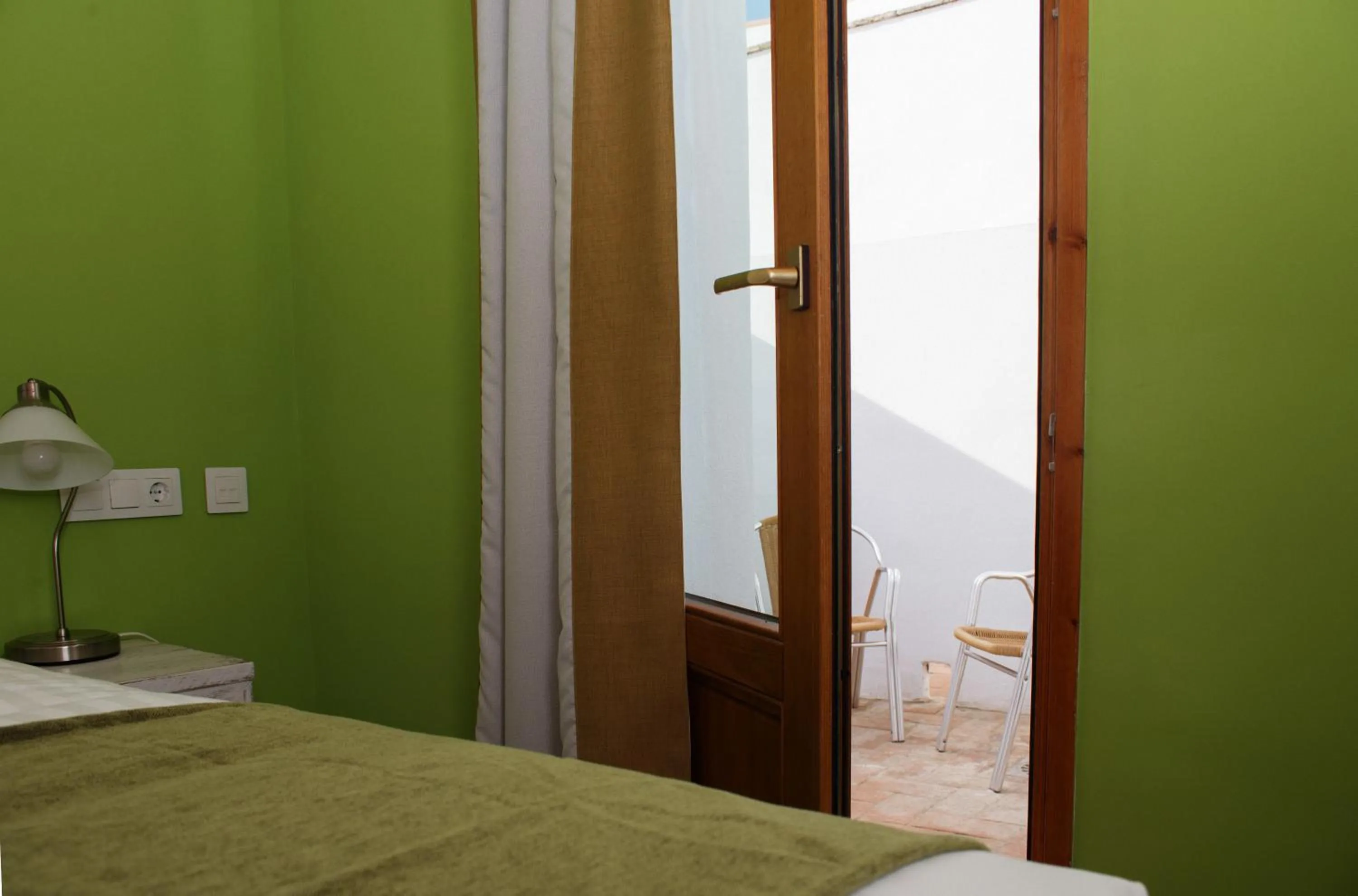 Balcony/Terrace, Bed in Ad Hoc Carmen