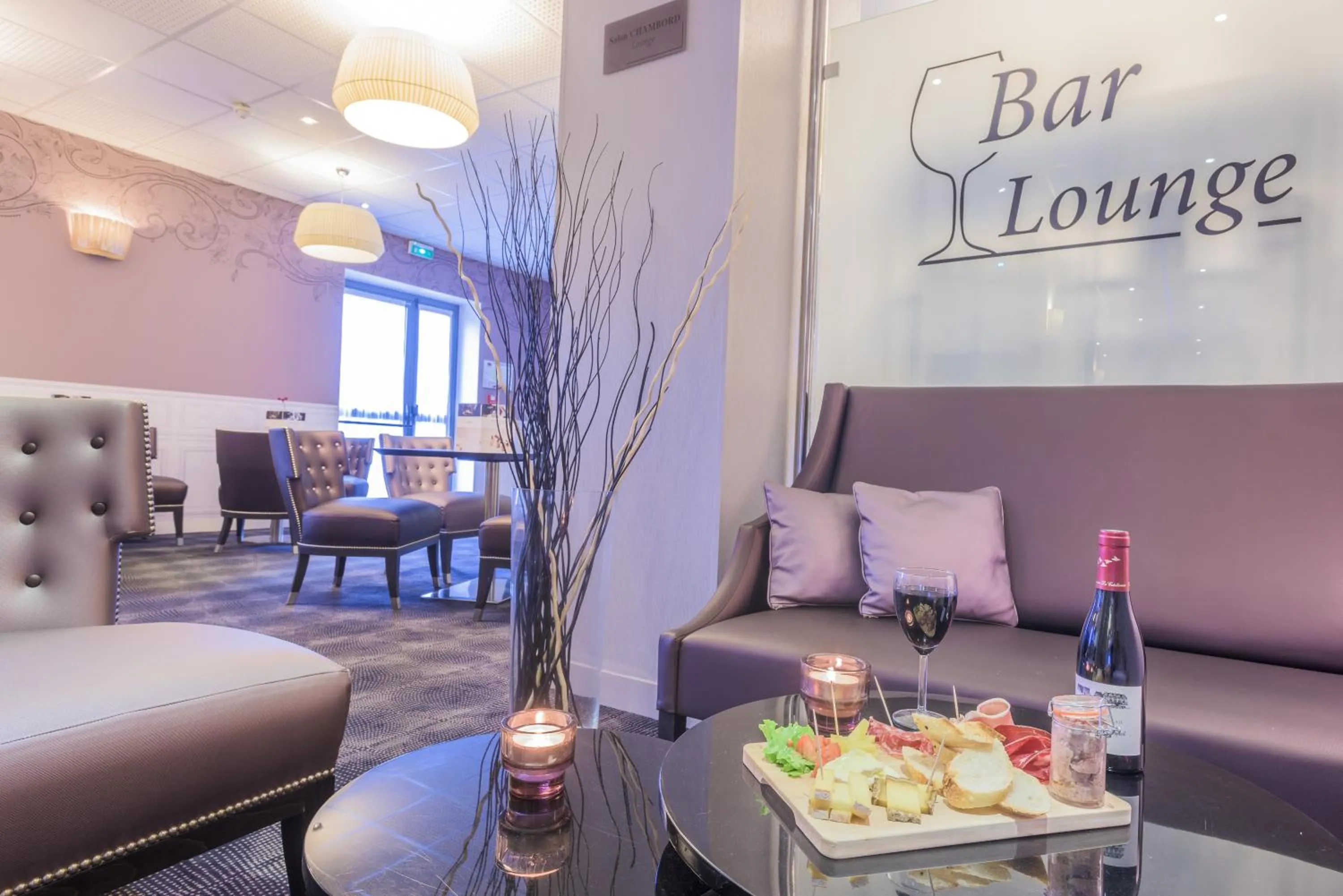 Communal lounge/ TV room in Mercure Tours Centre Gare et Congrès