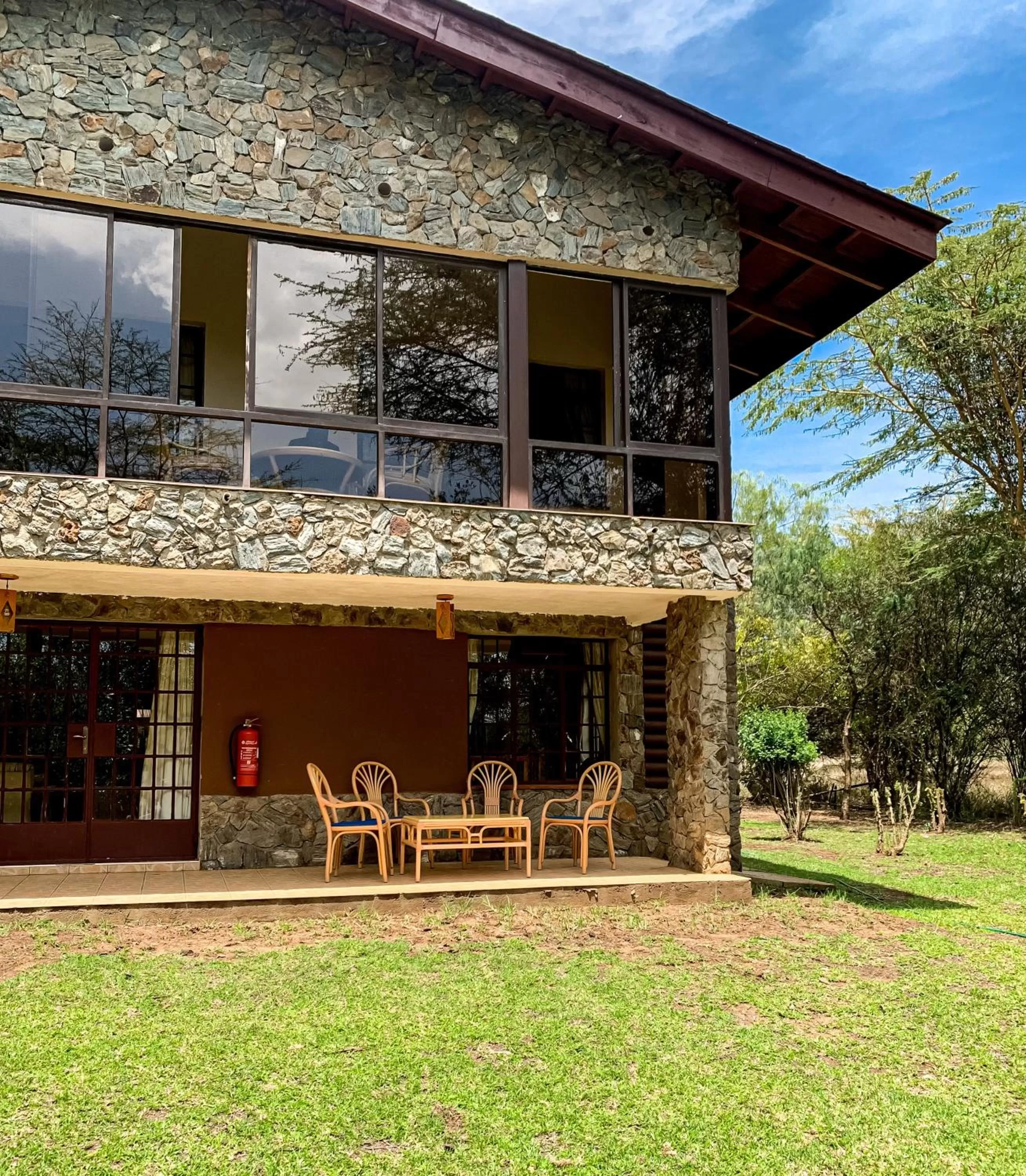 Property building in Oilepo Cottage