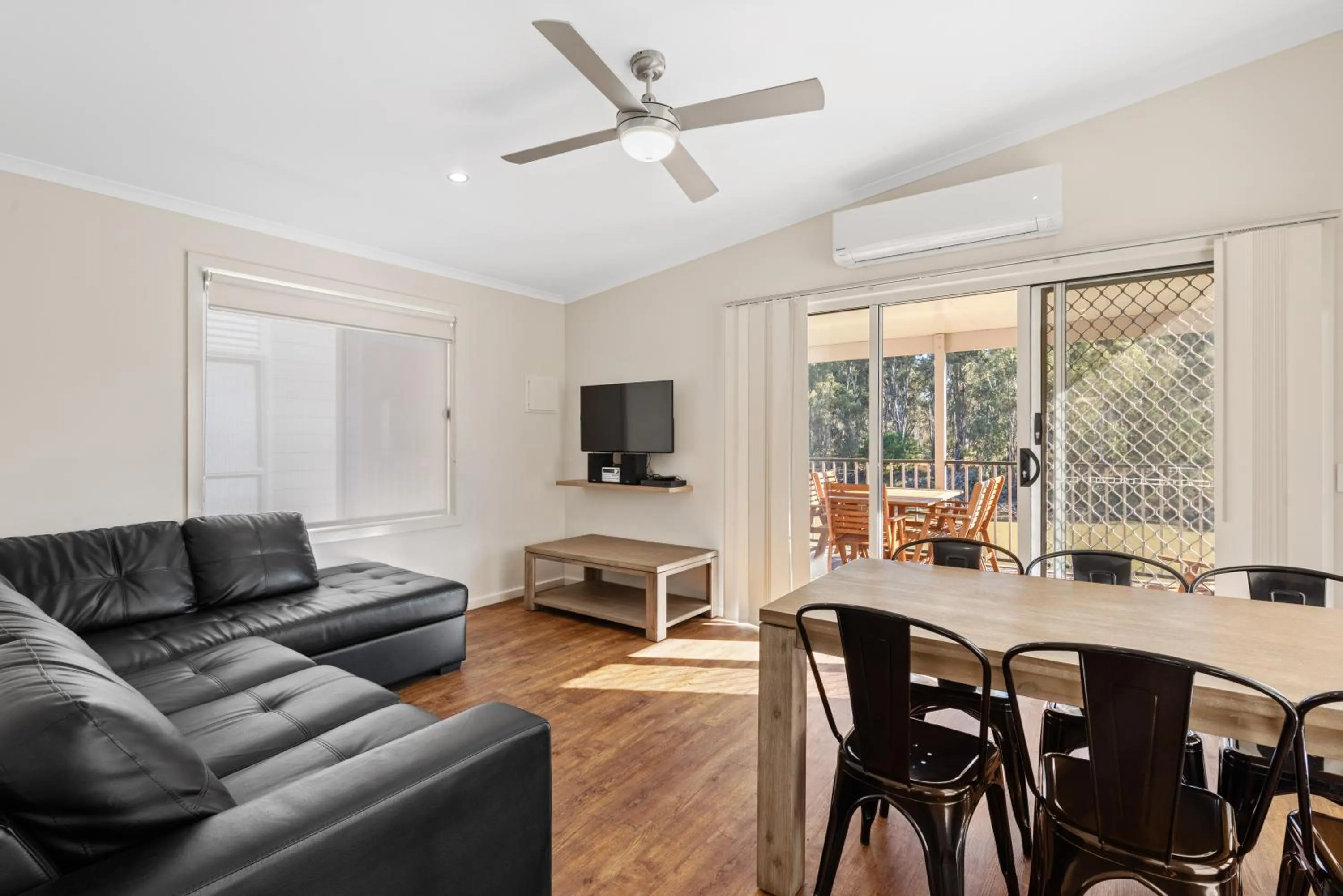 Living room in Discovery Parks - Maidens Inn Moama
