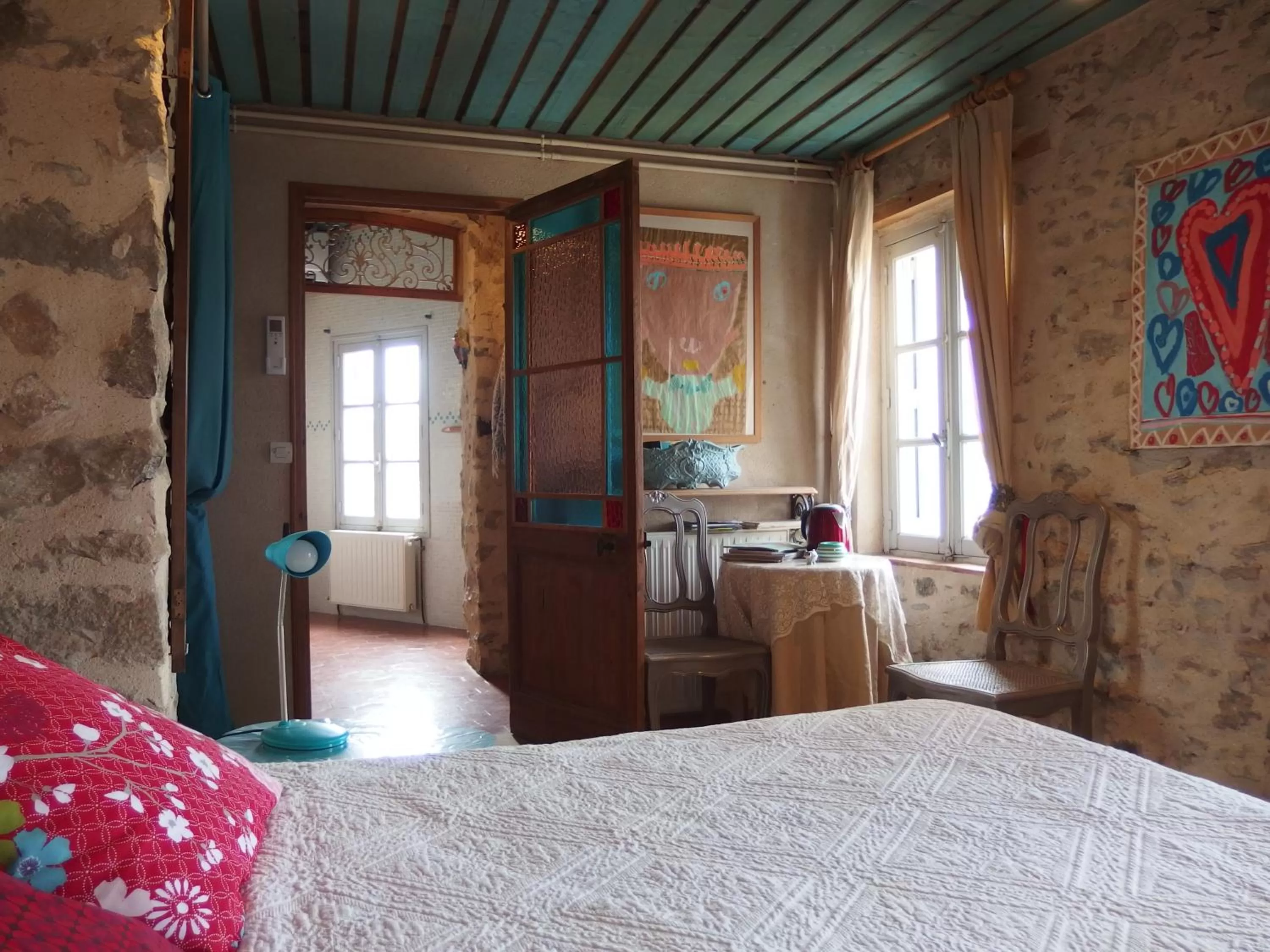 Bed in Riverside Home Cottage