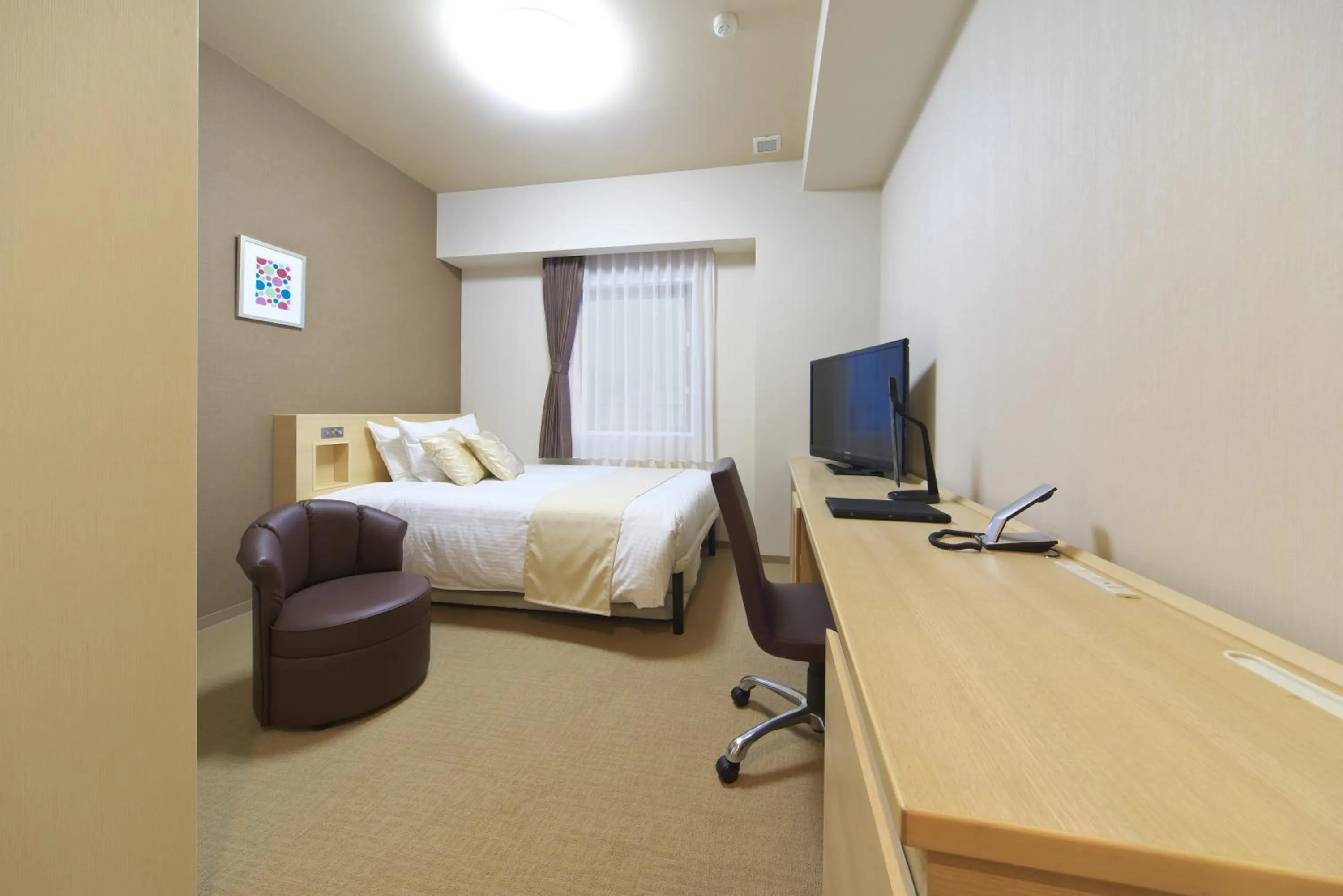 Photo of the whole room, Bed in Shizutetsu Hotel Prezio Numazu