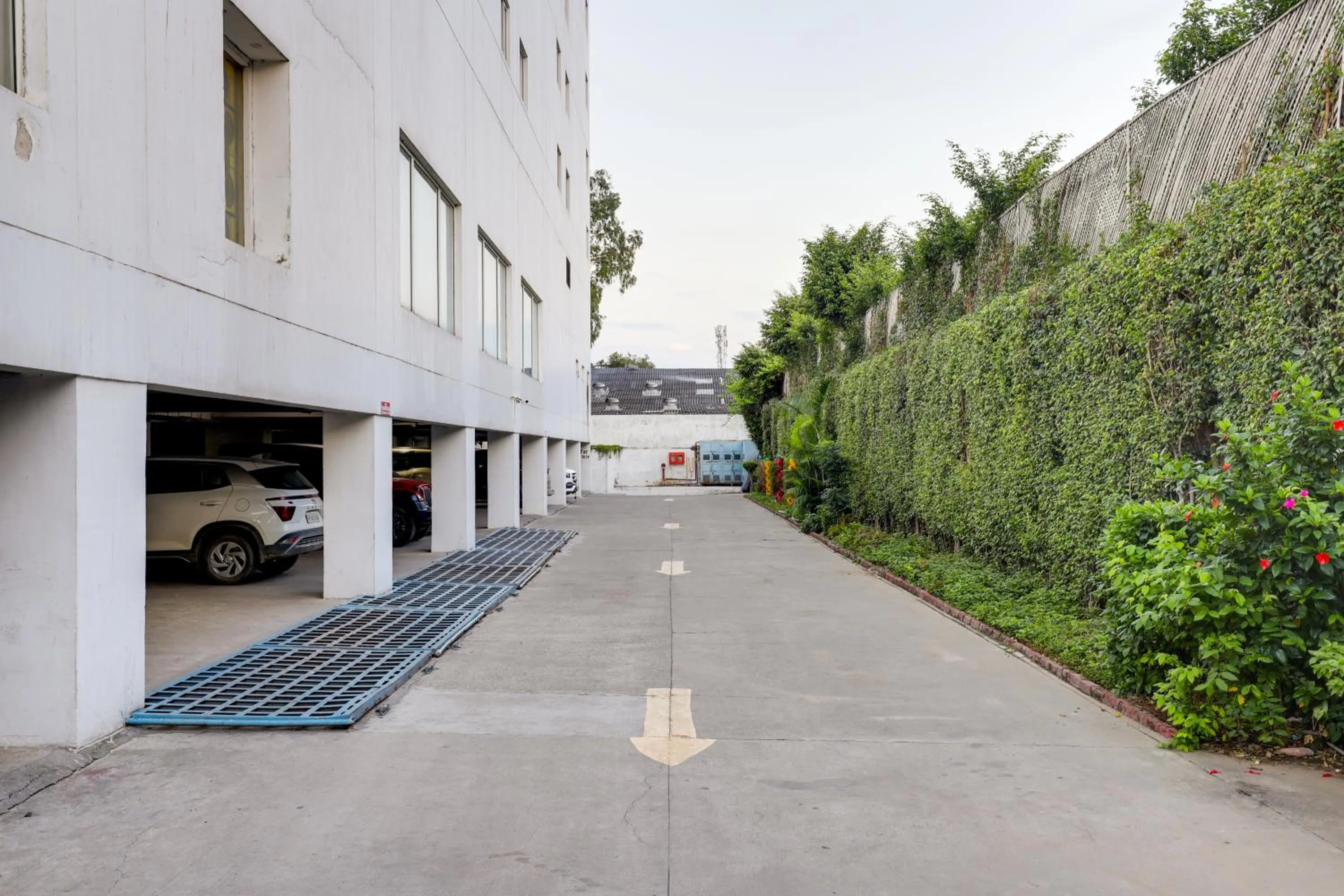 Parking in Lemon Tree Hotel Chandigarh