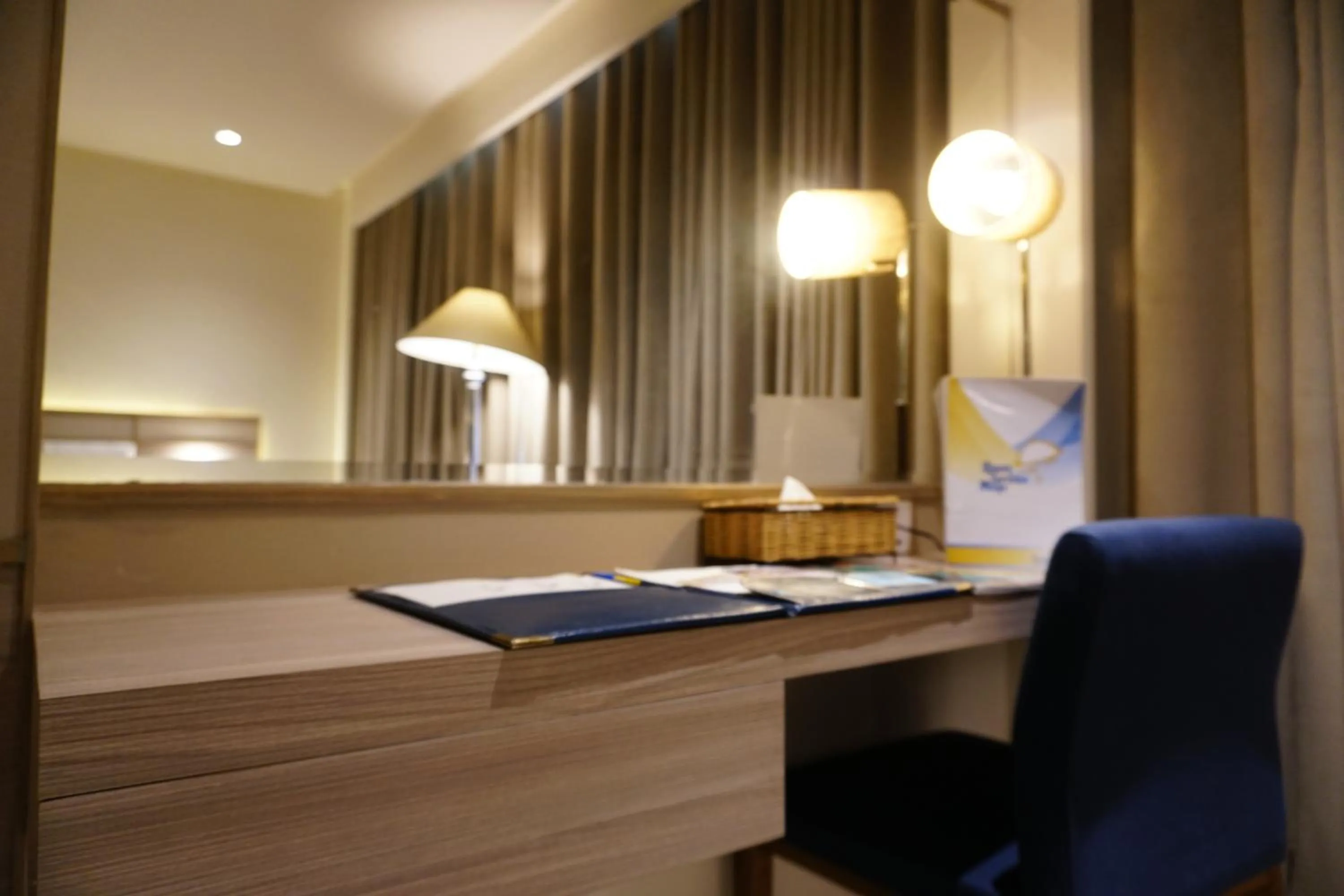 Regent Plaza Hotel & Convention Center