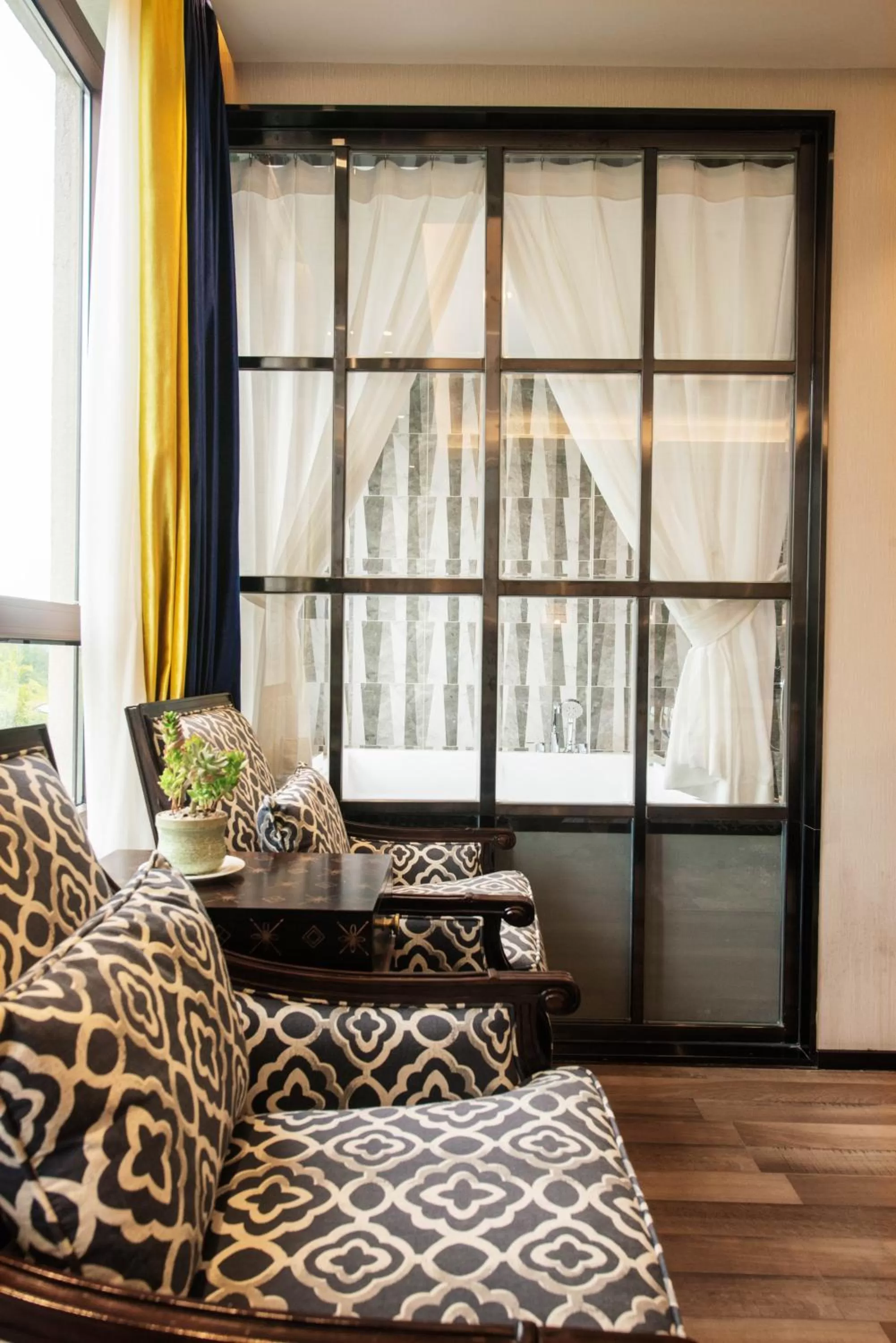 Living room, Bed in Li River Resort Villa Hotel